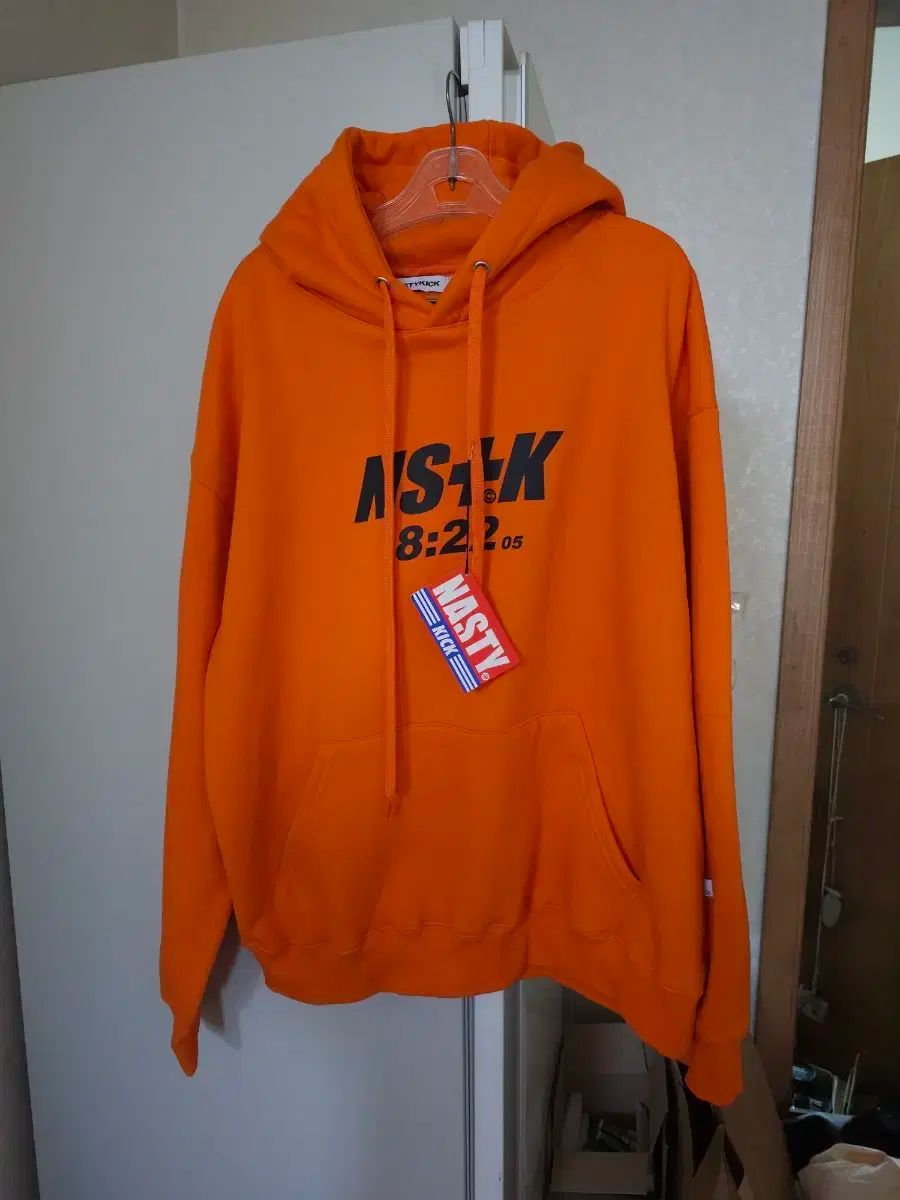 【雷市場（ポンジャン）商品韓国直送】 新品 NASTYKICK 裏起毛フード付きパーカー L