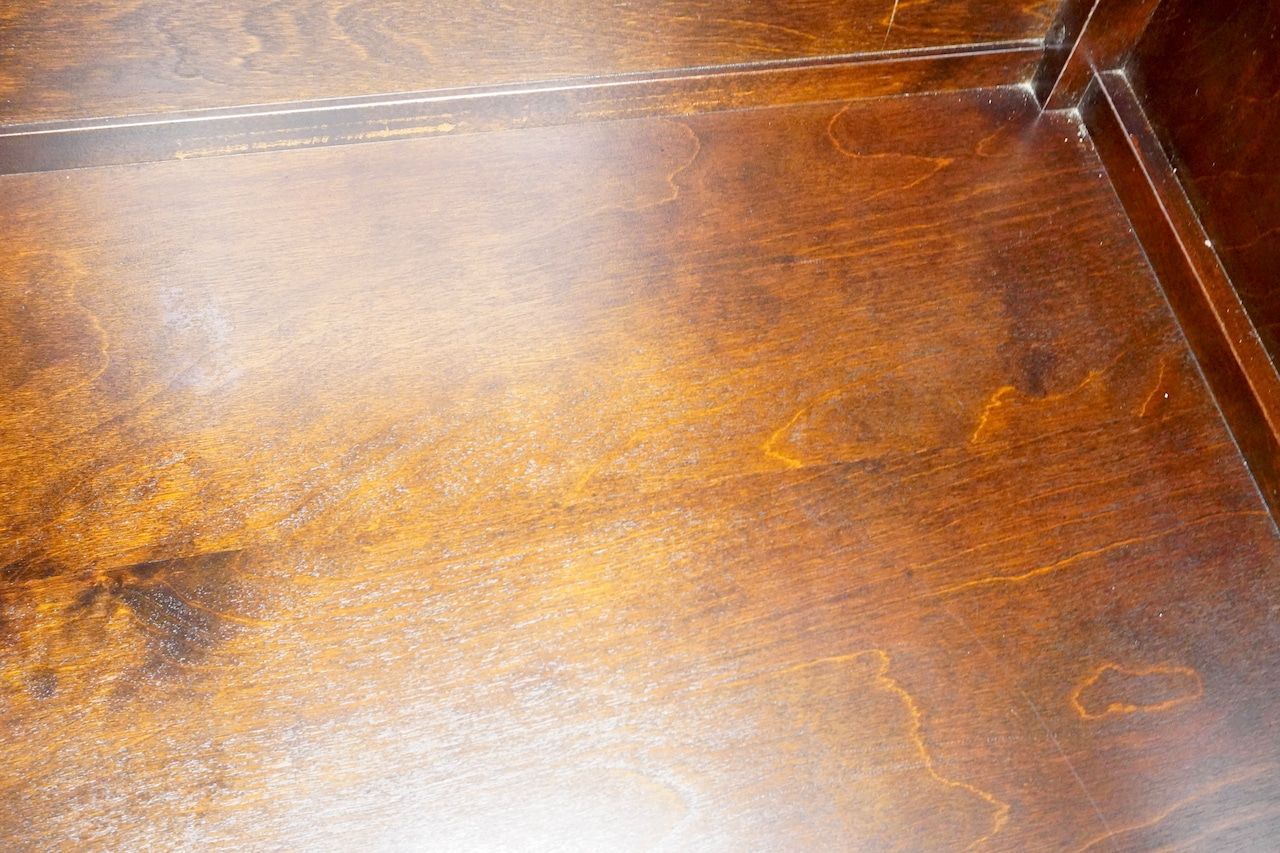 北海道民芸家具 収納付きベンチ(イス、収納箱) 北海道民芸家具 絶版品 上品なデザインの収納付きベンチ(イス、収納箱