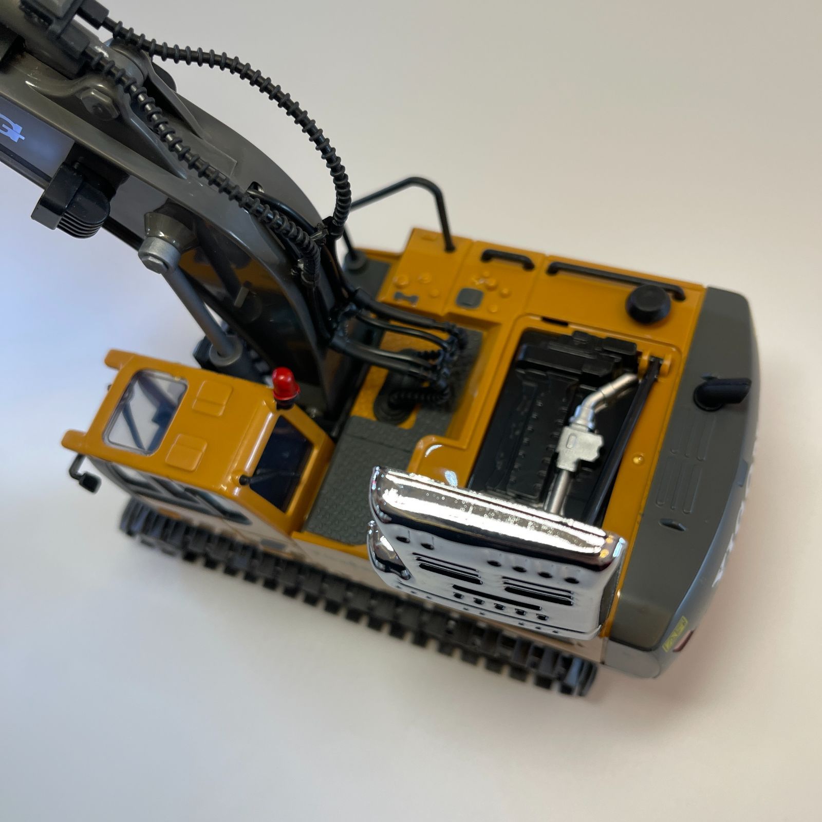 リアル操作体験！合金製 11CH RCショベルカー 掘削機 リアル操作体験！合金製 11CH RCショベルカー 掘削機 - メルカリ