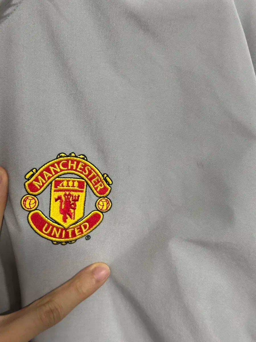 ウィンドブレーカー