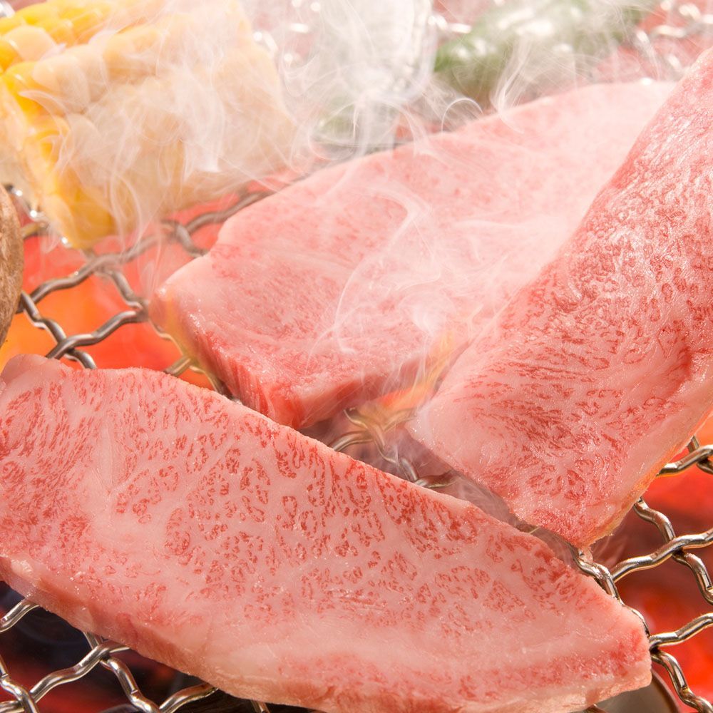 前沢牛 肩ロース焼肉 650g 牛 ビーフ やきにく お肉 肉 和牛 み グルメ 国産牛肉 ギフト お取り寄せ