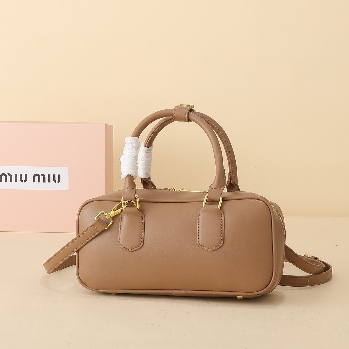 メルカリ コレクション miumiu バッグ