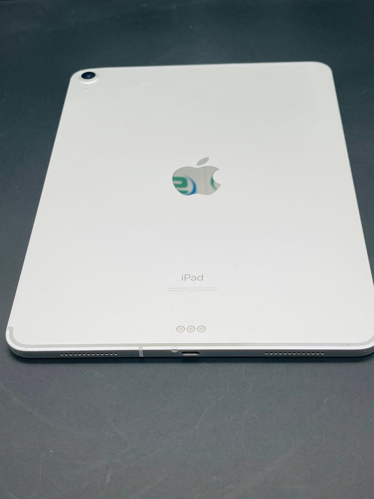 iPad Pro 11インチ 第1世代 Cellular 256GB シルバー MU172J/A A1934