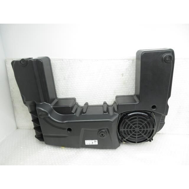 2013年 アウディ A1 8XCAX 純正ウーハー 8X0035412 198918 4693