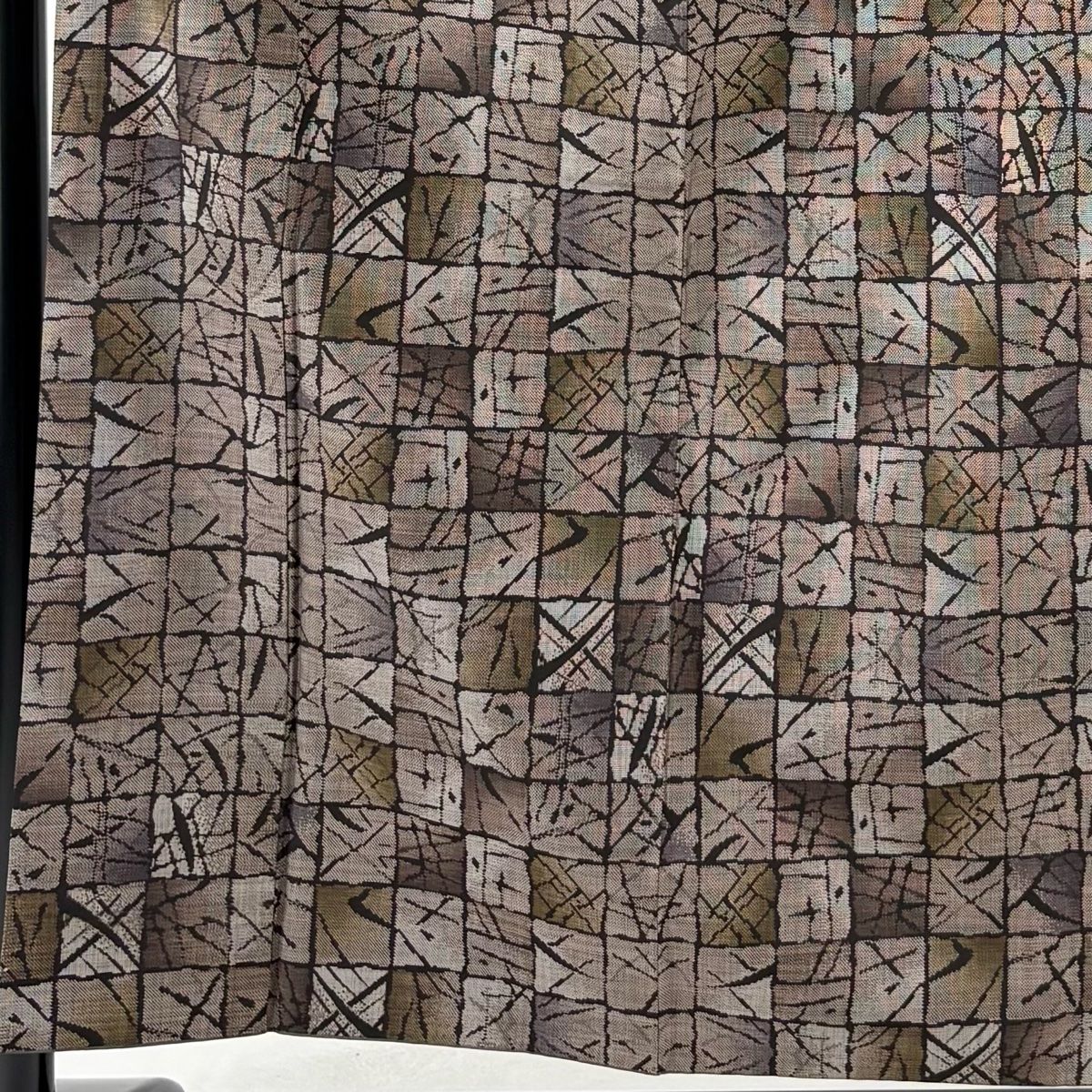 紬 身丈156cm 裄丈66.5cm M 袷 格子 幾何学 焦茶色 正絹