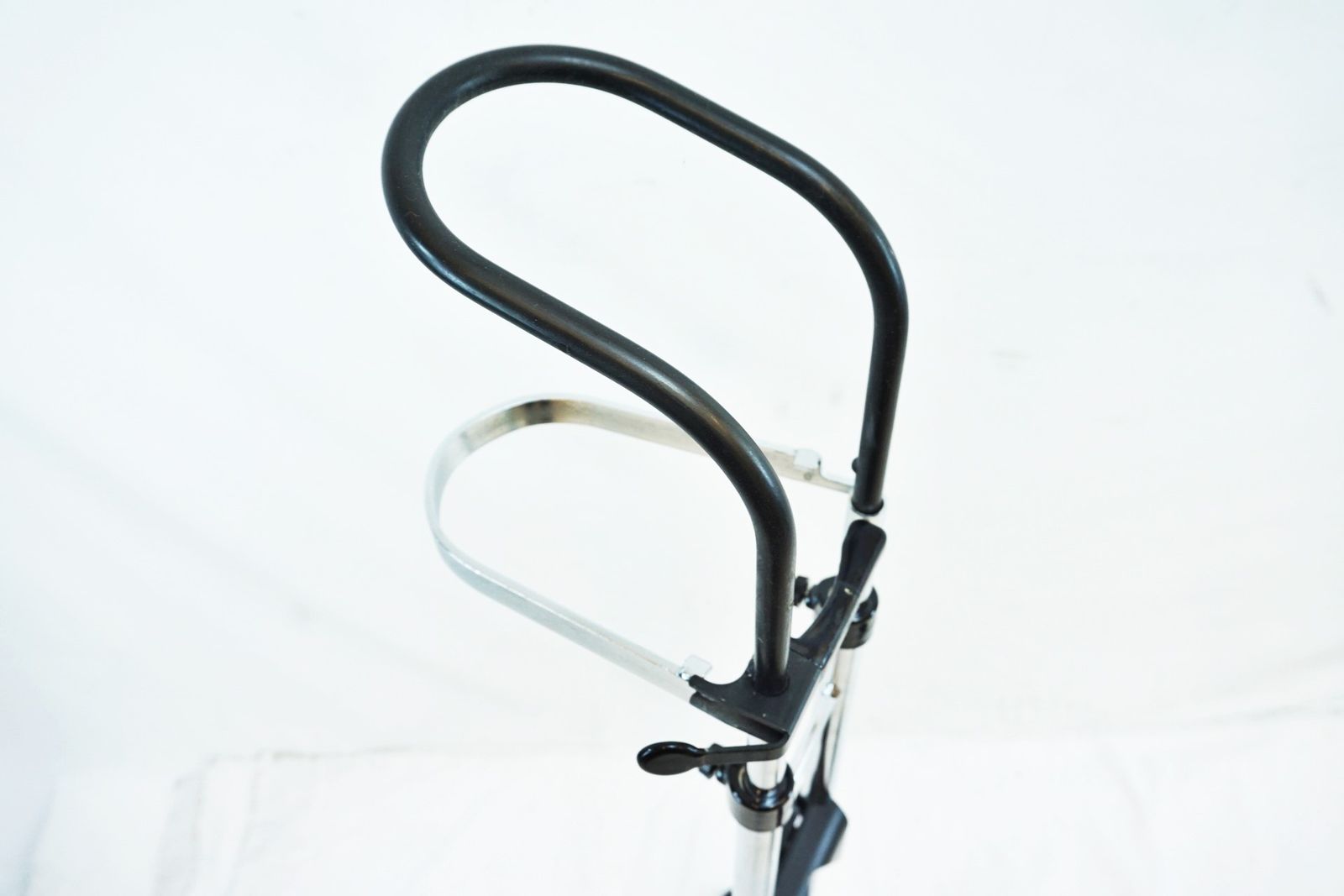 A01V