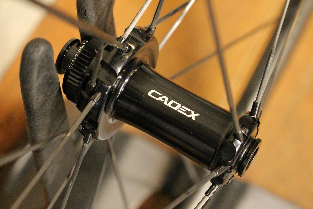 新品未使用 カデックス CADEX DISC 42/65 TUBELESS シマノ 12/11S 