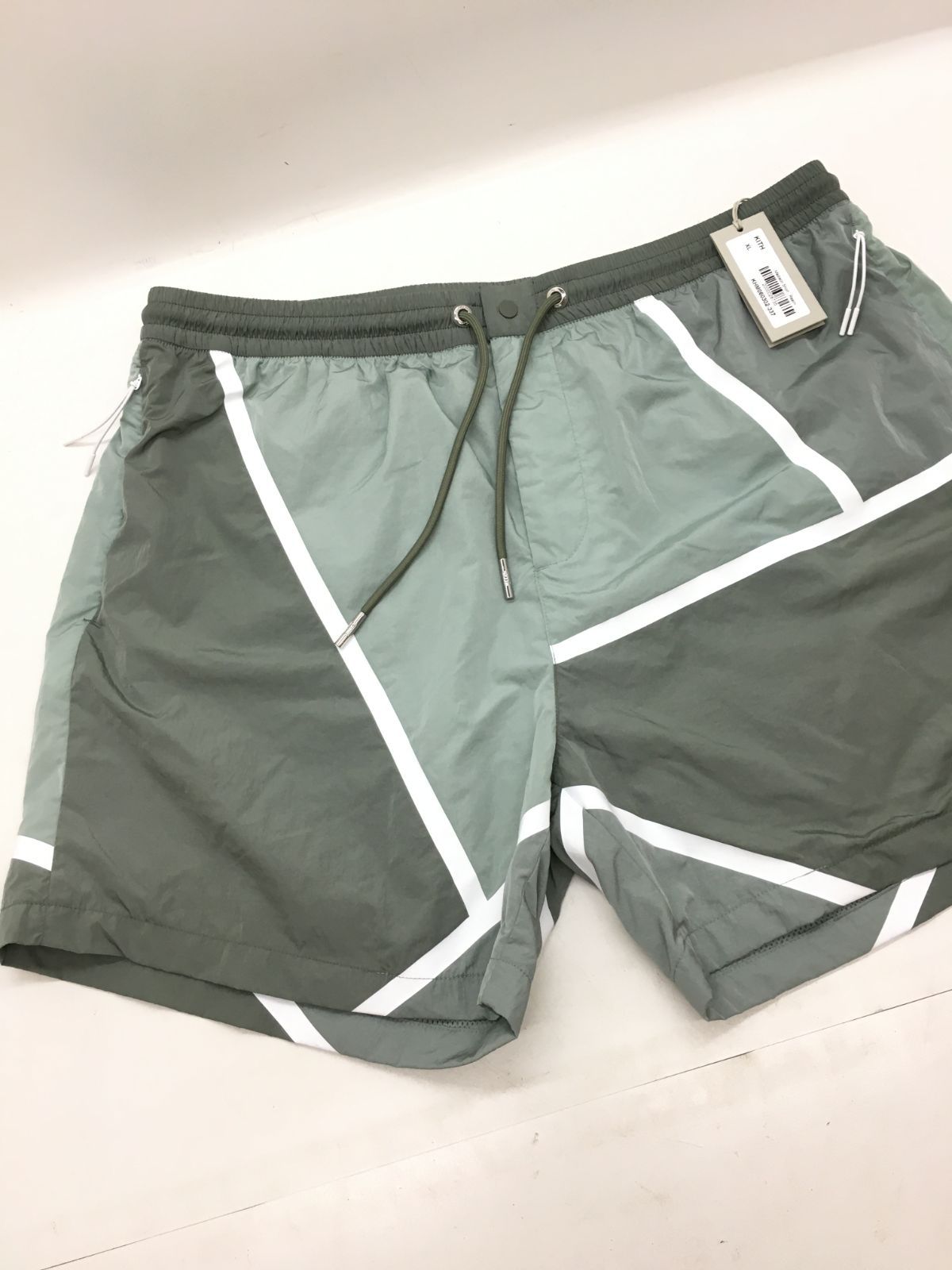 06m0089 KITH キス ショートパンツ XLサイズ マディソンショーツ【中古 ...