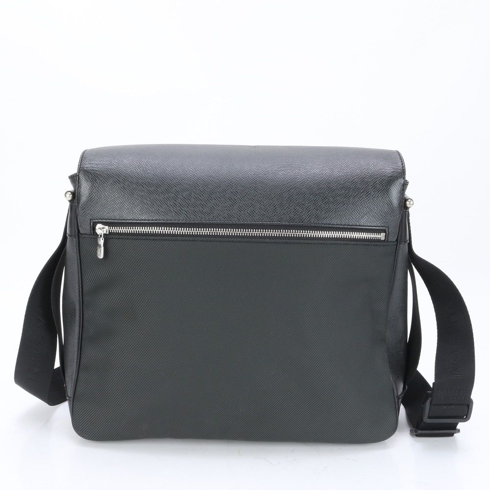 極美品 ルイヴィトン タイガ アントン ビジネスバッグ アルドワーズ 黒 レザー 極美品 ルイヴィトン タイガ アントン ビジネスバッグ アルドワーズ 黒