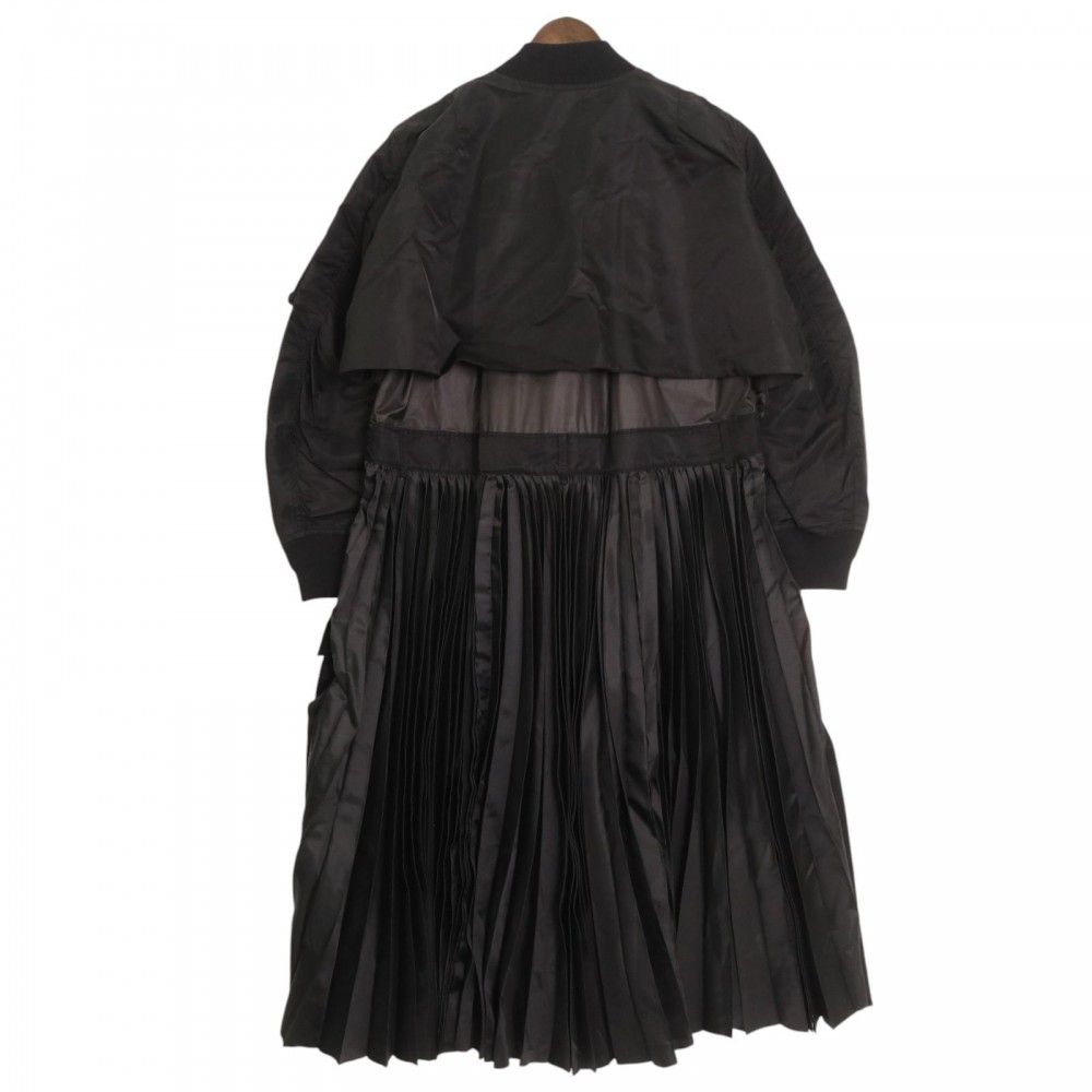 sacai（サカイ）／MA-1ドッキング プリーツ コート／ブラック レディース sacai（サカイ）／MA-1ドッキング プリーツ コート／ブラック