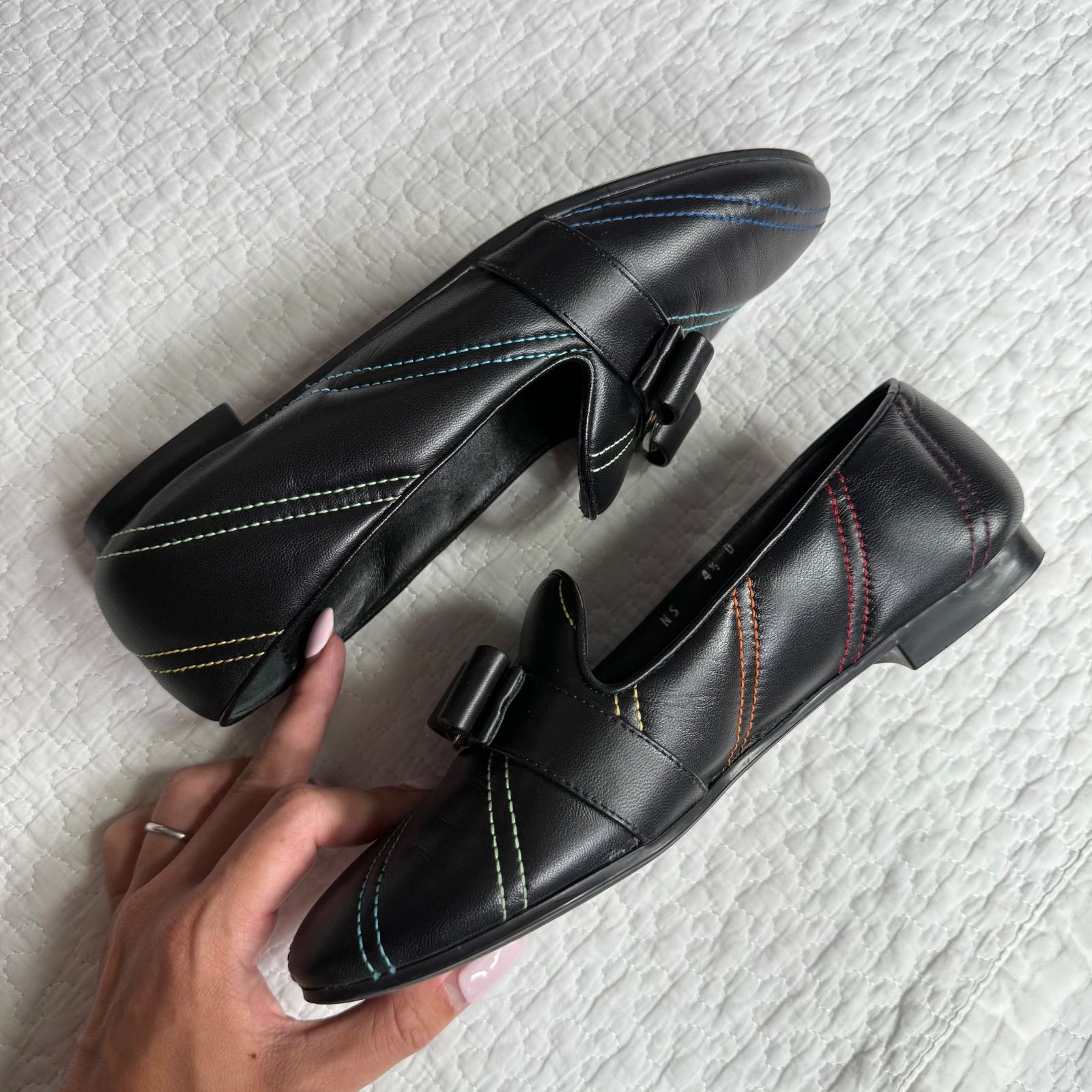 美品 SalvatoreFerragamo サルヴァトーレフェラガモ ヴァラ