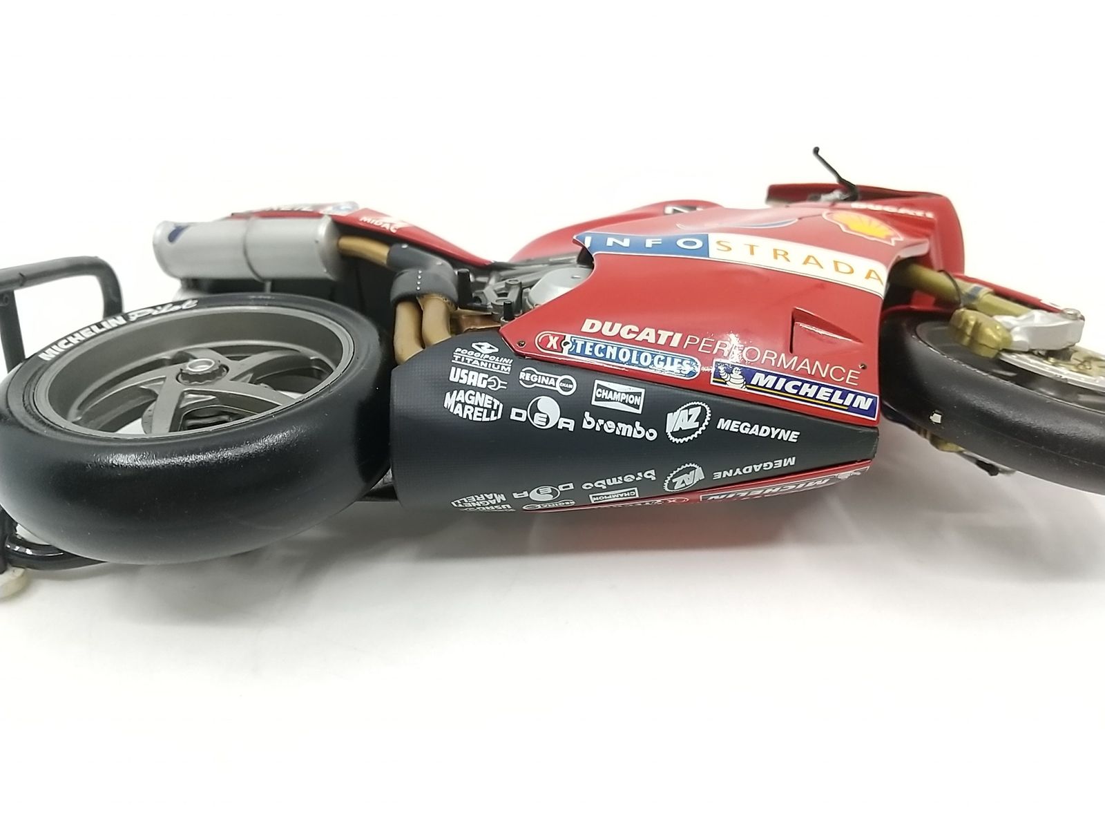 ミニチャンプス ドゥカティ 900 1/12 ミニチャンプス ドゥカティ 900 1