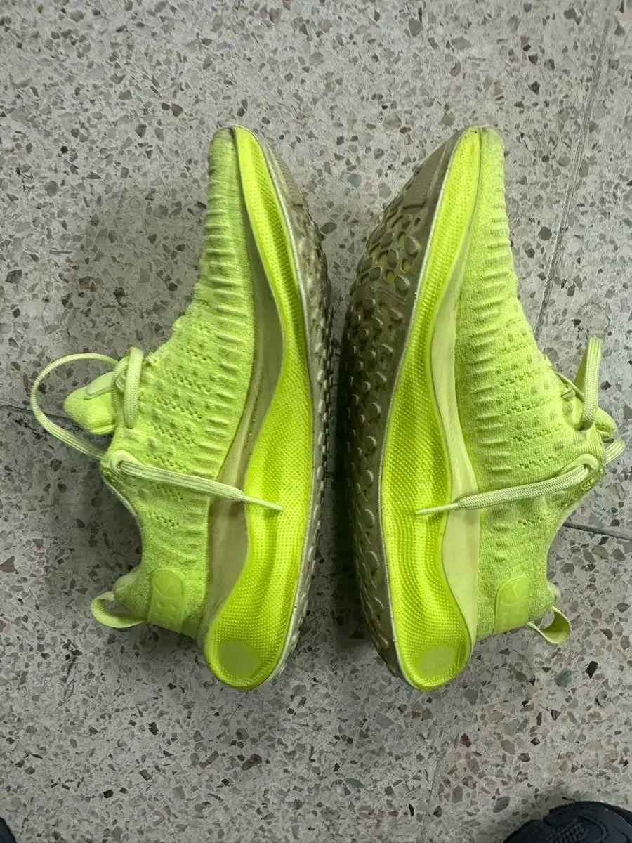 NIKE ナイキ インフィニティ ラン 4 260