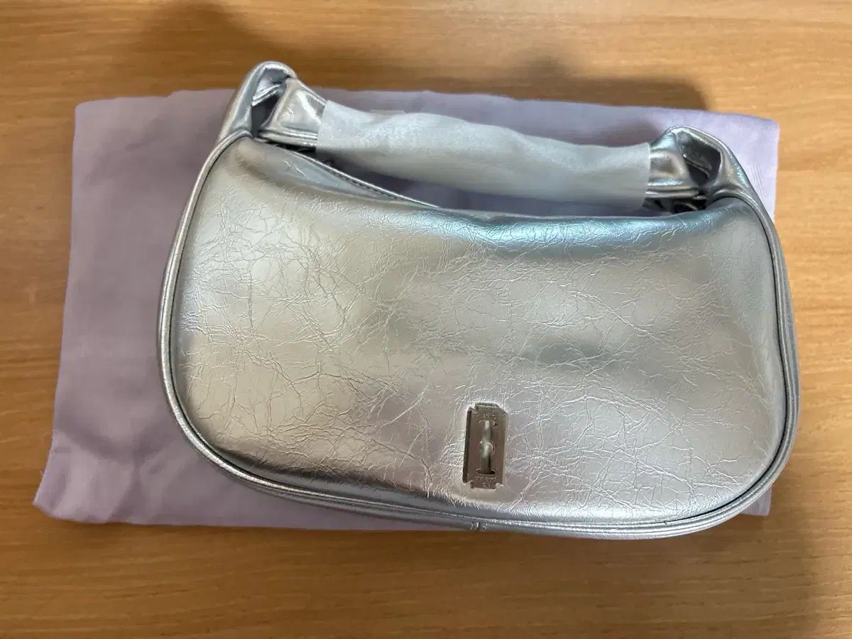 vunque ハーフムーン ココナッツ ミニ トート