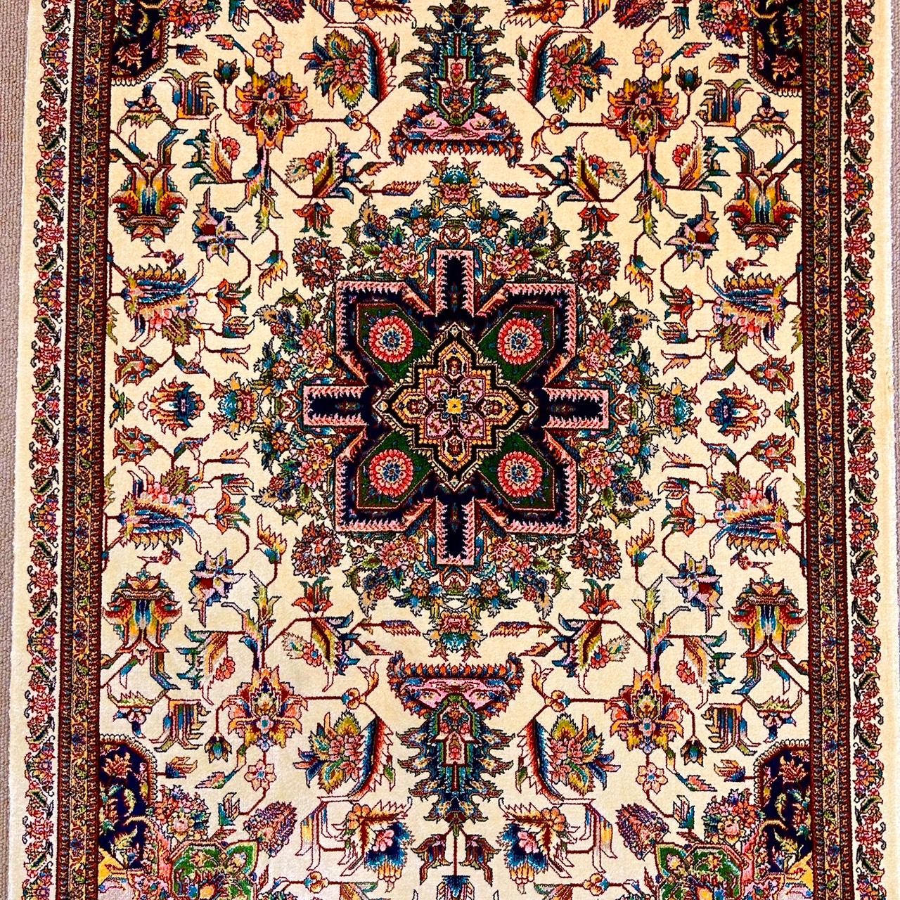 モダール絨毯 イラン 機械織 ウィルトン 60×90cm カーペット インテリアラグ タペストリー 玄関 チェリーベア機械織 チェリーベア機械織60×90