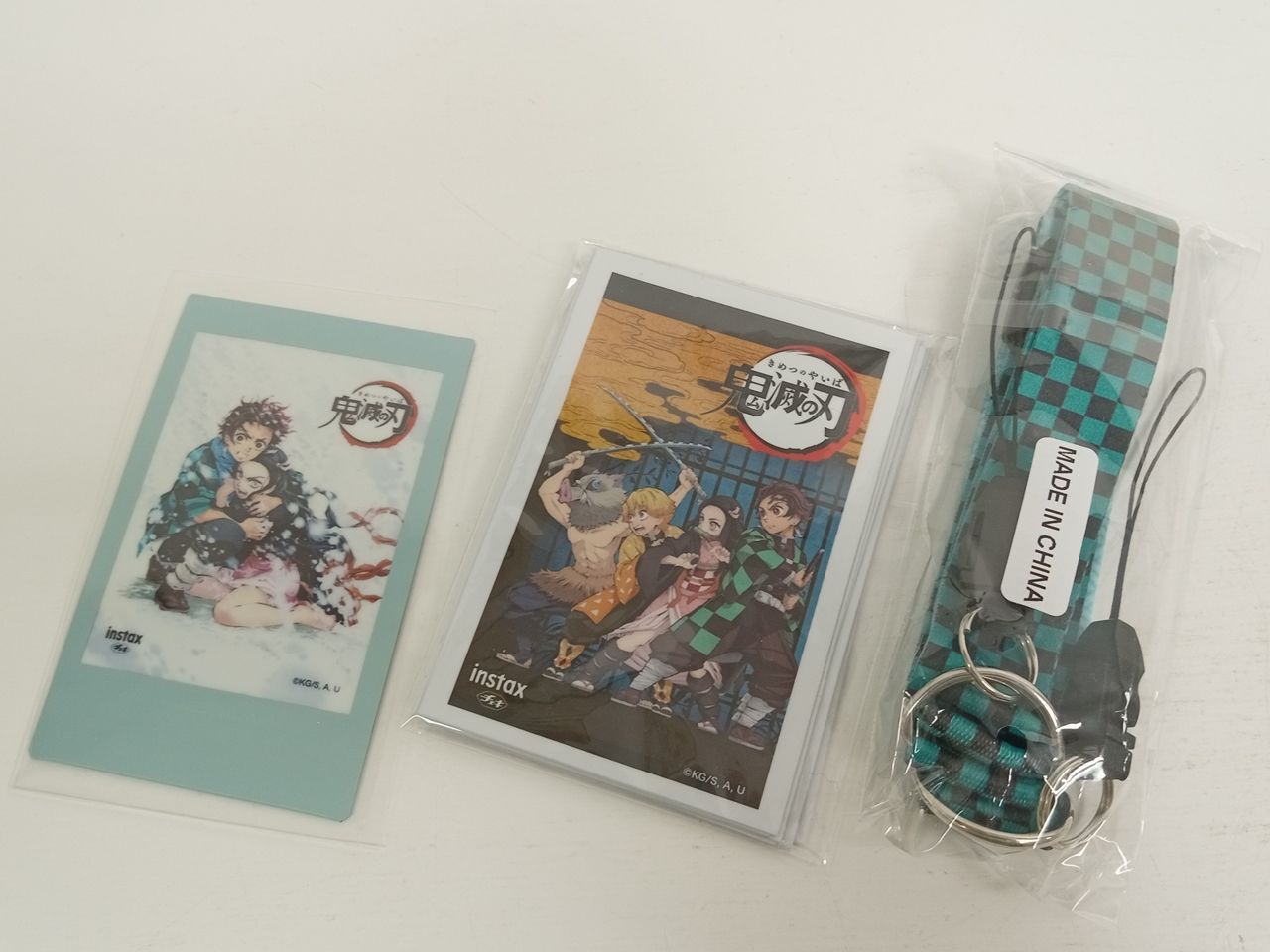 ν NEU タクミ ヒィロ チェキ FUJIFILM フジフィルム 鬼滅の刃 セール中 instax mini11 炭治郎