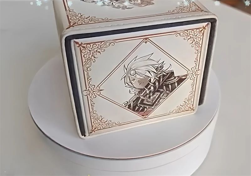 デッキケース 白の物語 アルバス エクレシア 遊戯王 レザー
