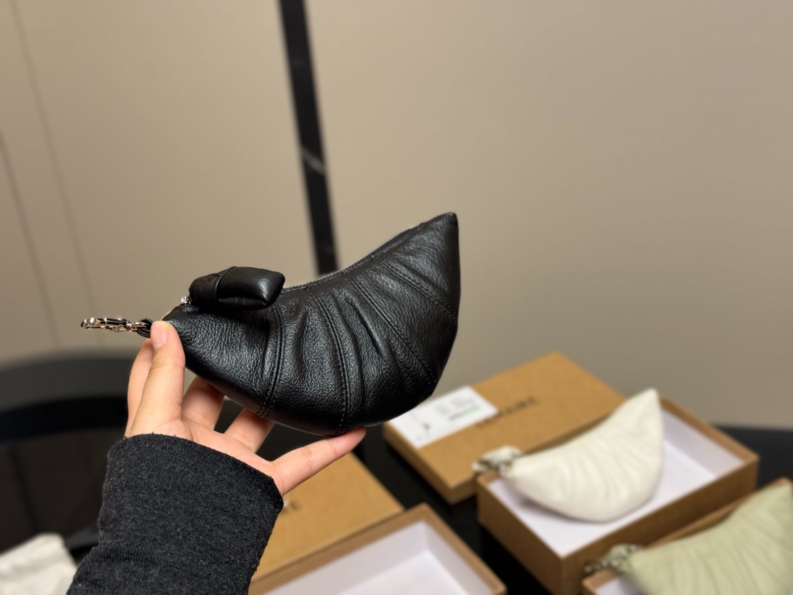 Lemaire ホーン キーホルダー 今日特価】Lemaire ホーン キーホルダー（18.9cm）-WTO輸入3