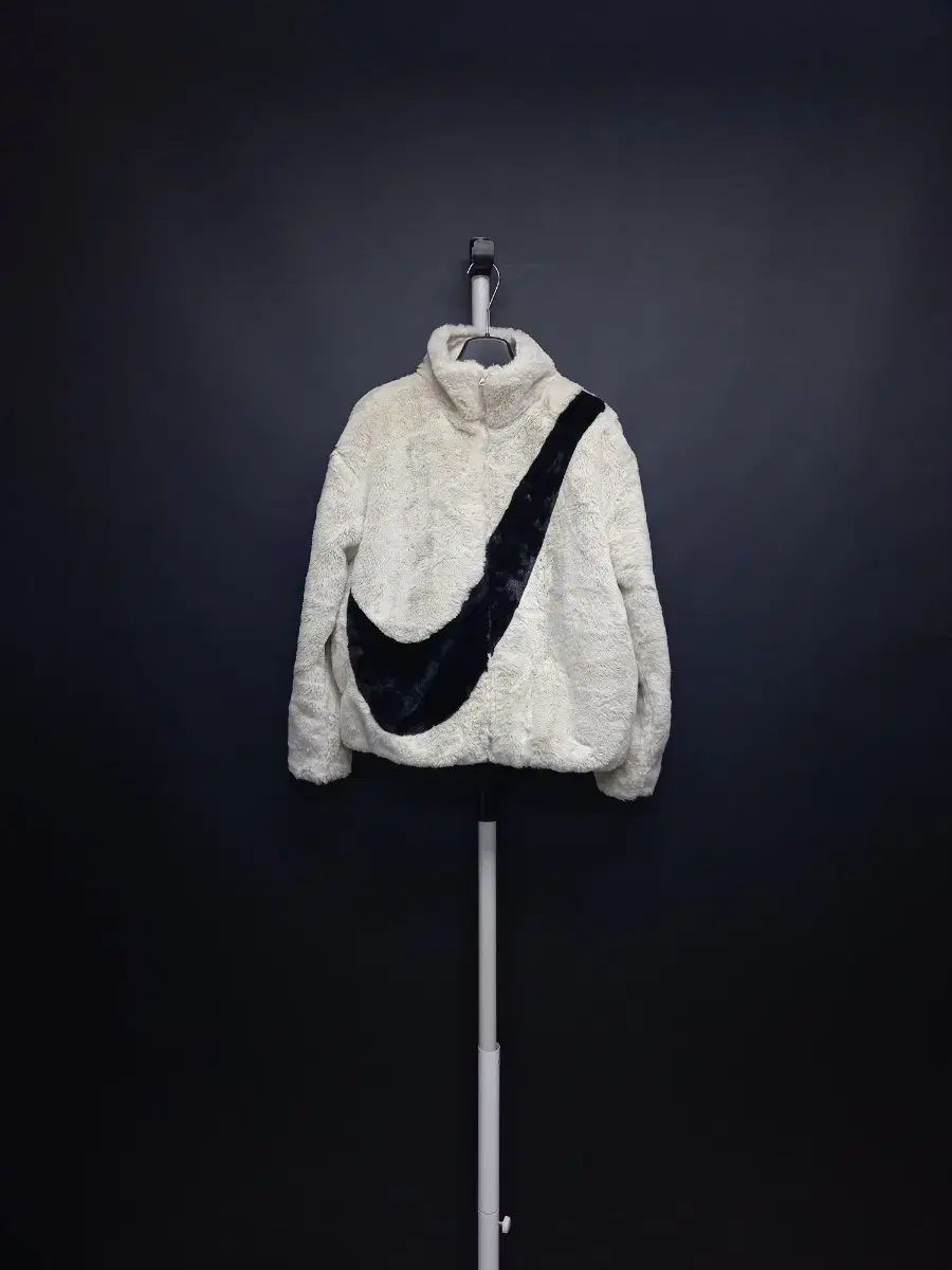 ナイキ ビッグ スウッシュ フリース フリース ファー アウター 55 44