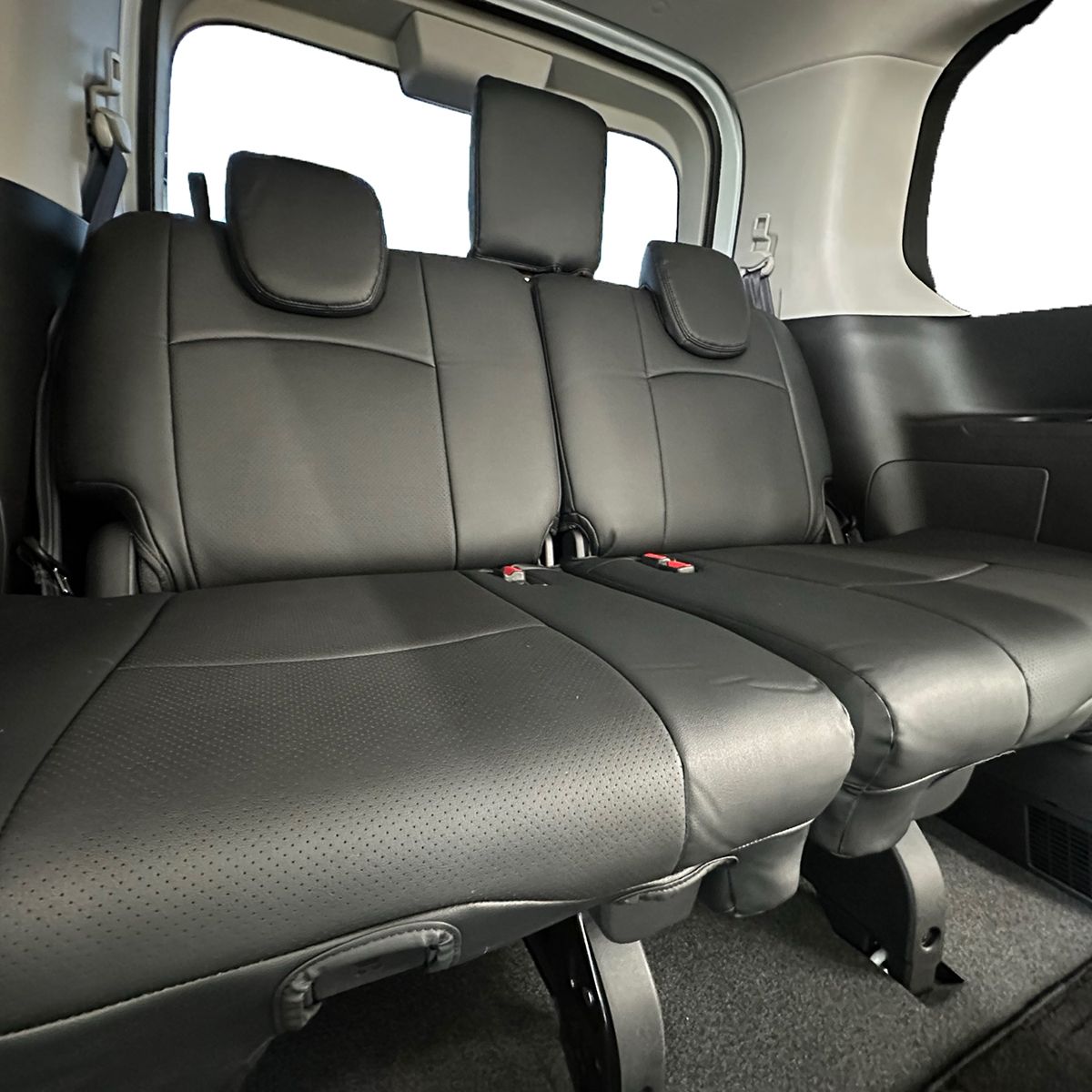 【送料無料】サンバーバン 専用 シートカバー 車種別 専用設計 新品 Clazzio ジュニア [ED-6606]