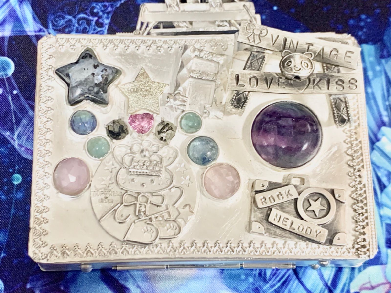 LOVE♡KISSトランクペンダント