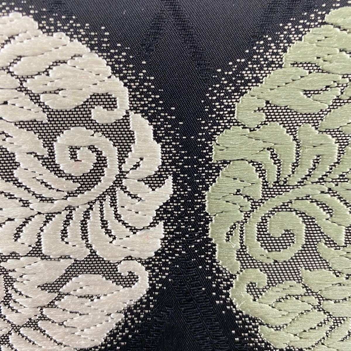 袋帯 秀品 加納幸 落款 草花 刺繍 黒 六通 正絹