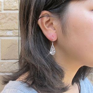 ブラックダイヤモンド ピアス ゴールド 18k ドロップ つゆ 地金 揺れる 18金 K18 PG ブラックダイヤモンド フックピアス 18k 揺れる レディース