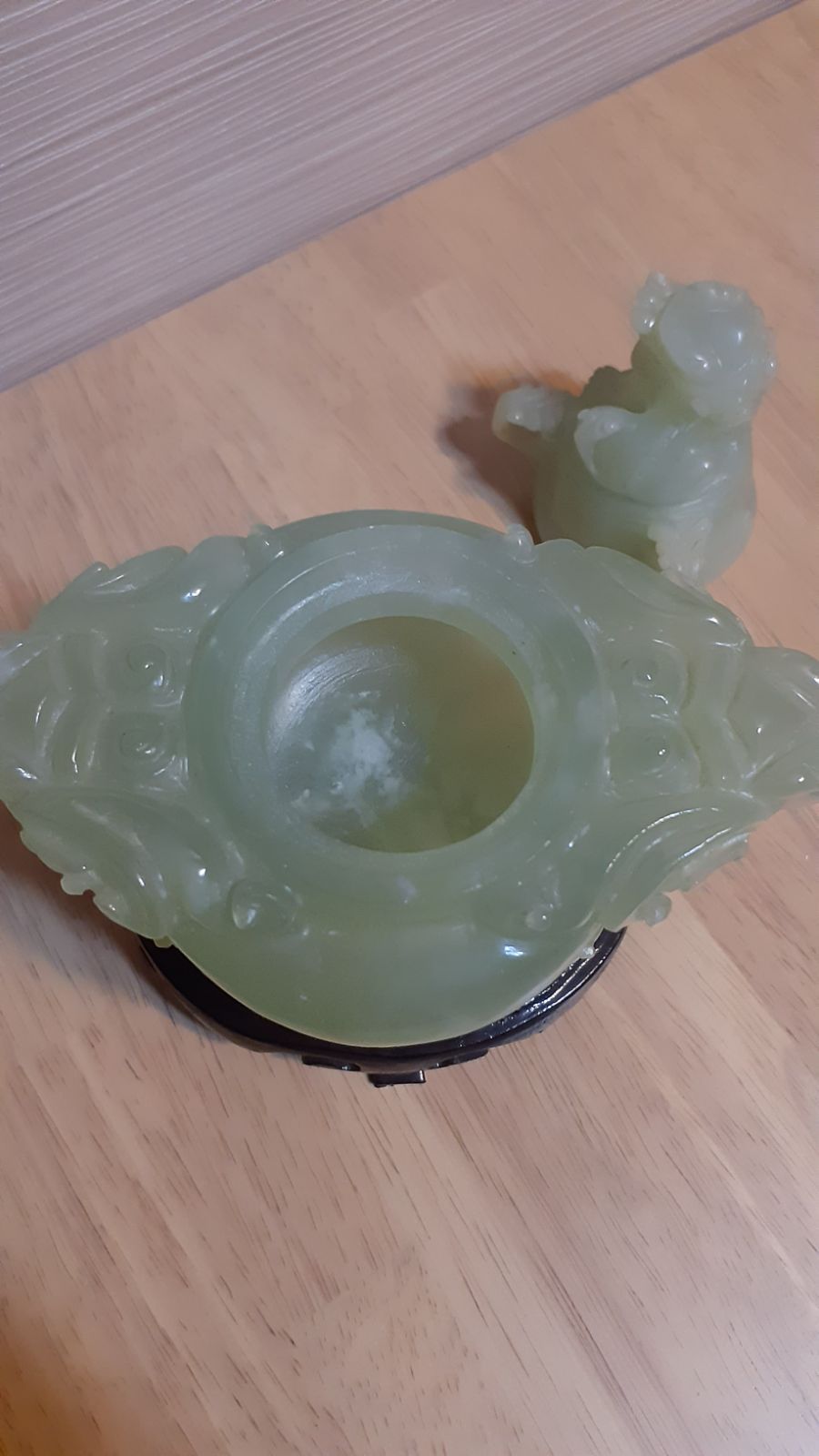 中国翡翠香炉　龍　三つ足台付 大幅値下げ中国翡翠香炉 龍 三つ足台付 - メルカリ