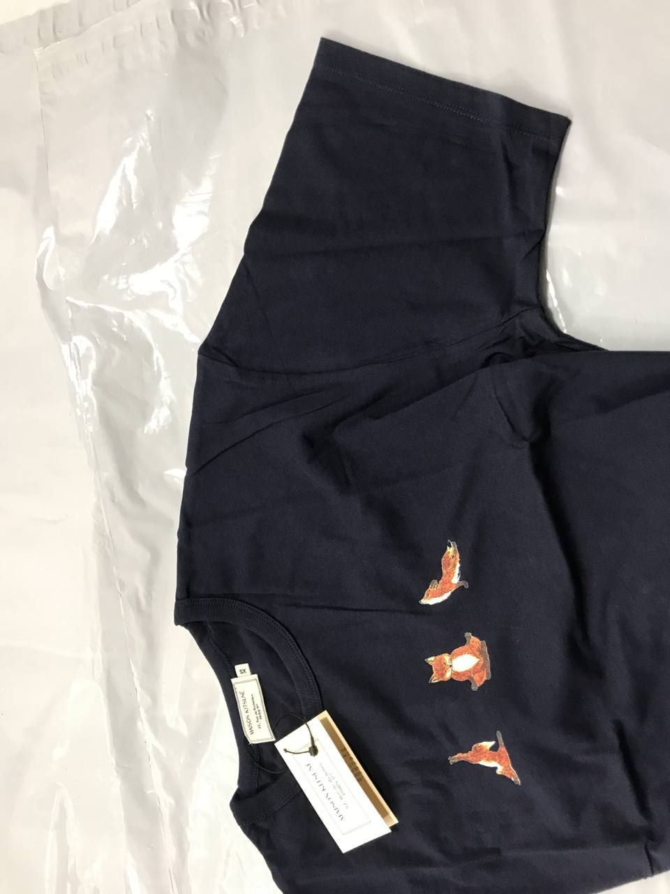 メゾンキツネ MAISON KITSUNE Yoga Fox ヨガ フォックス プリント Tシャツ カットソー 半袖