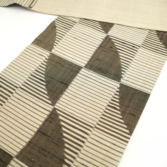 名古屋帯 九寸 紬 絞り 黒 ブラック 変わり市松 味わい深い一本 なごや