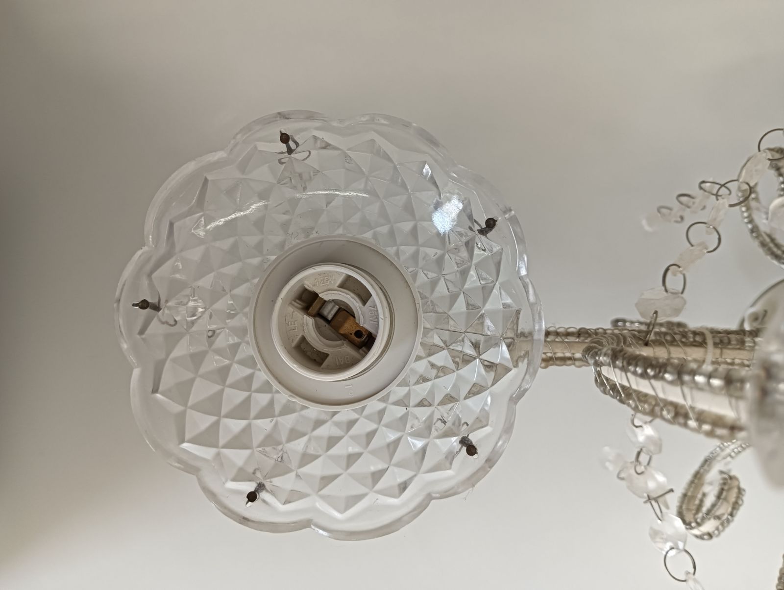 ガラス製 ホワイト シャンデリア 6灯 クリスタル ビーズ 装飾 ライト