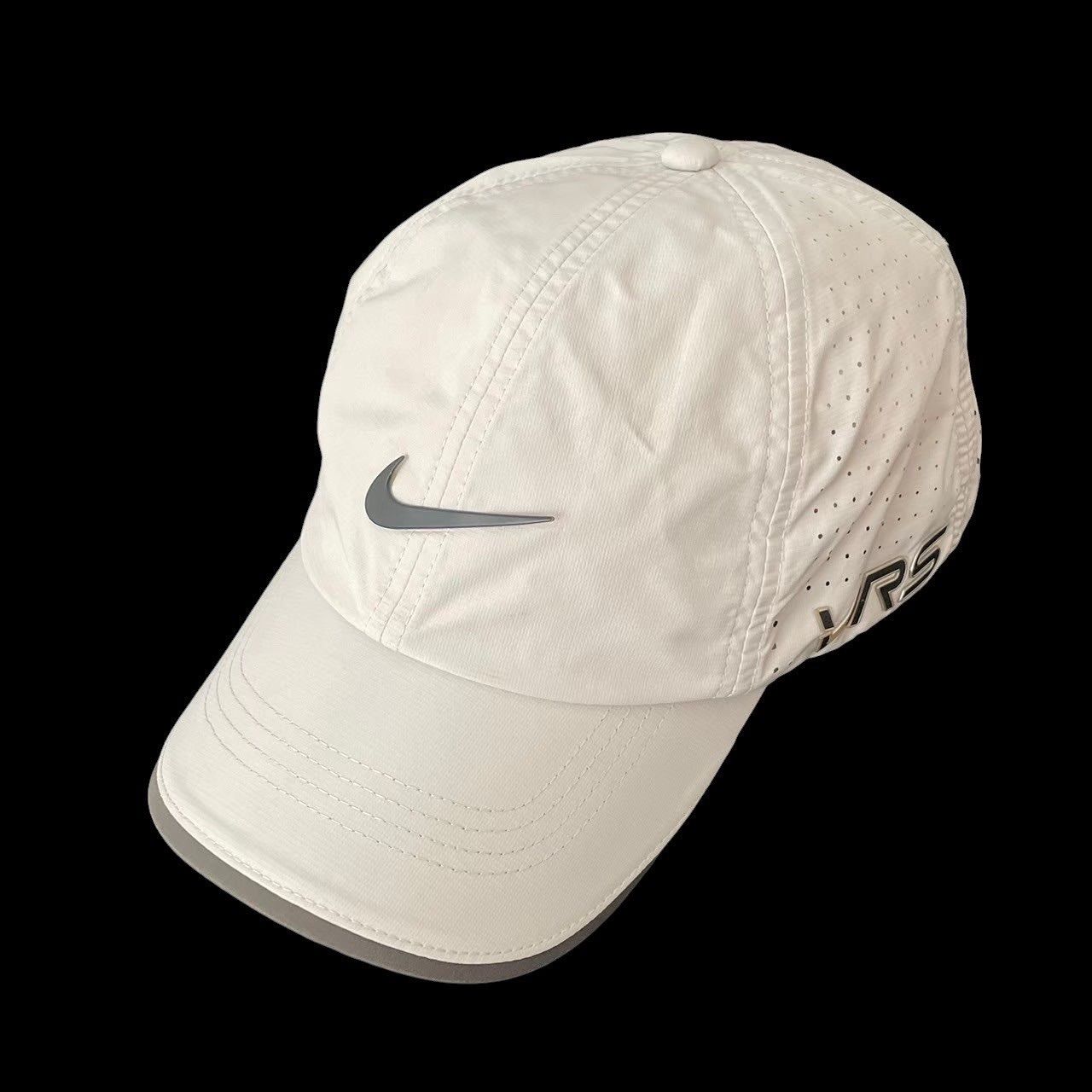 NIKE ナイキ ゴルフキャップ 白系 VRS RZN ゴルフウェア 帽子 趣味