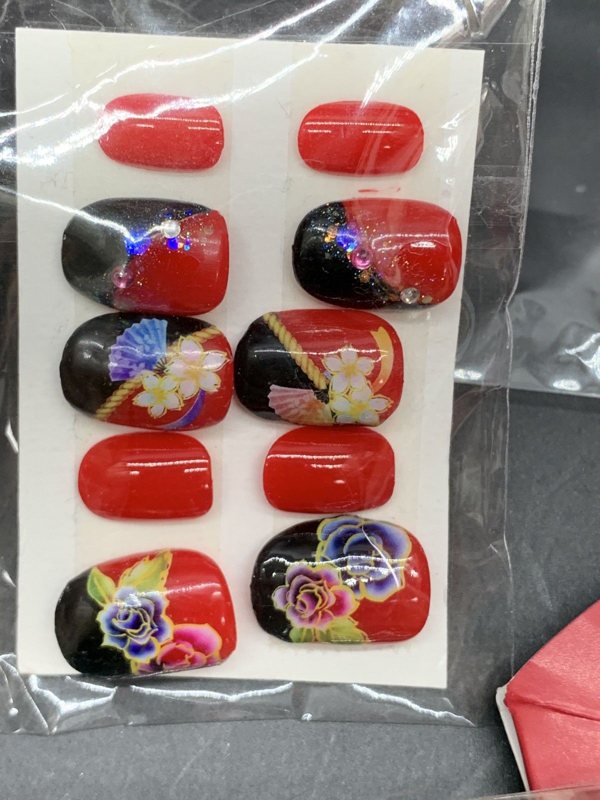  O 397 ネイルチップ 7点おまとめ 3 Dネイル ピンクトパーズ 和柄 ラインストーン 定価7000円有 赤黒紫ピンク系 付け爪 ネイルチップ 付け爪 ネイルケア