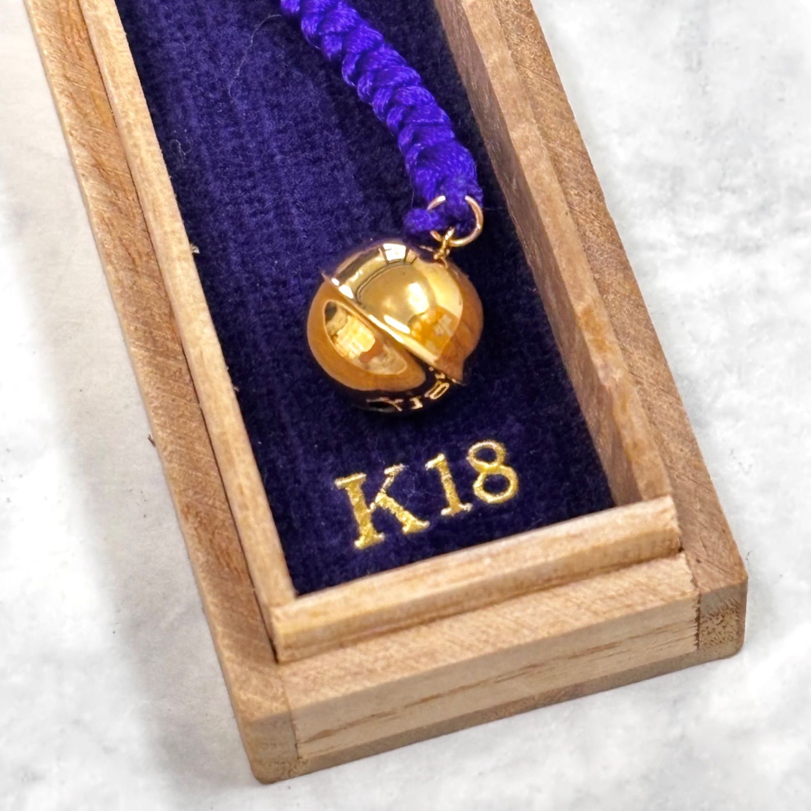 K18 ゴールド 鈴型チャーム 箱付き 1g？くらい 18K鈴 K18 ゴールド 鈴