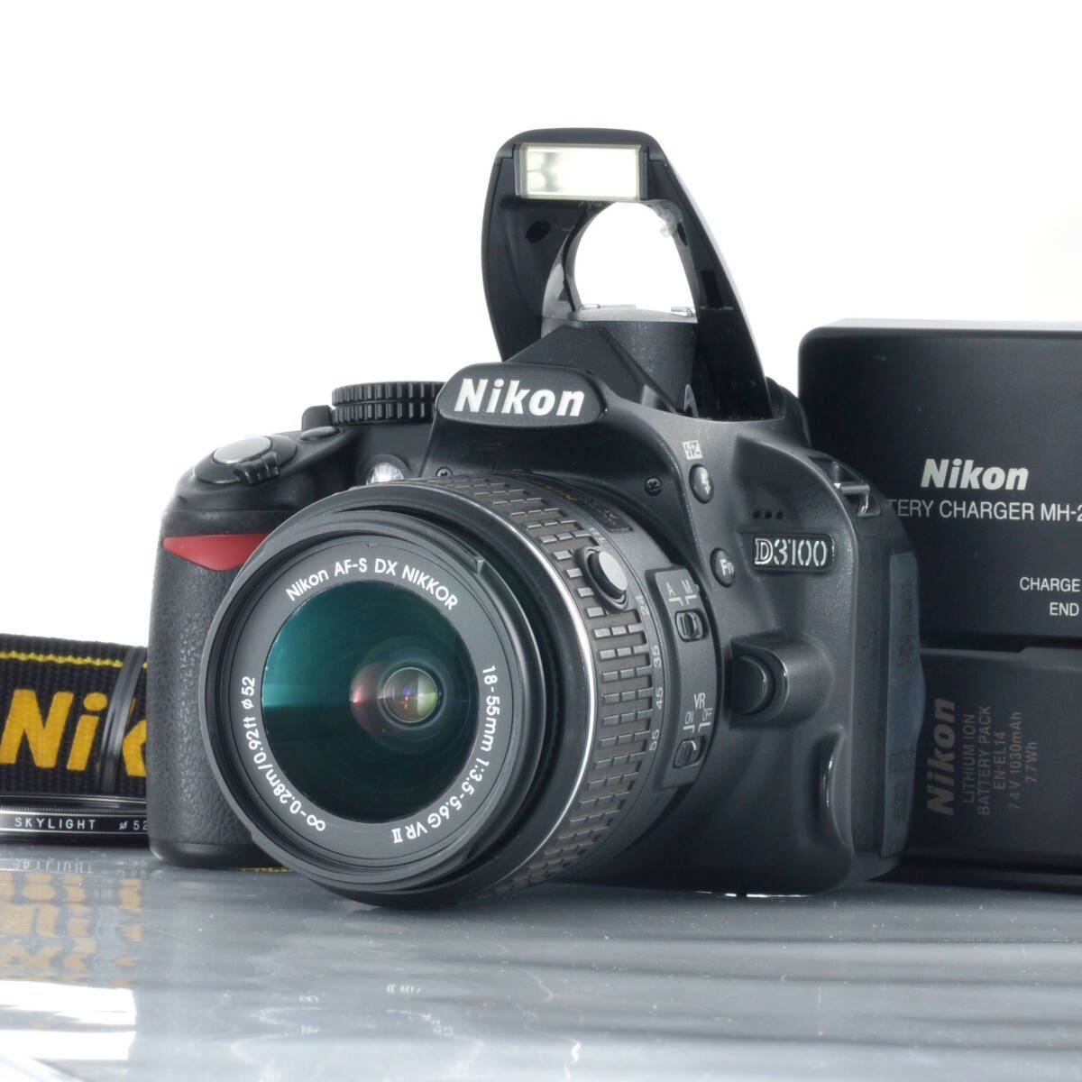 ニコン Nikon D3100 AF-S DX NIKKOR 18-55mm VR II レンズキット 入門機に最適 J593