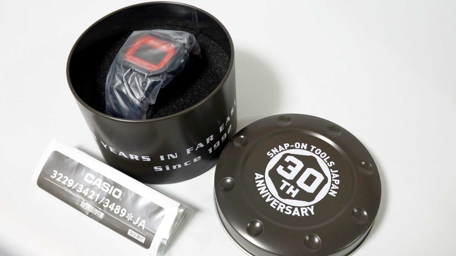 正規代理店経由 スナップオン g-shock 30周年記念品 - 時計