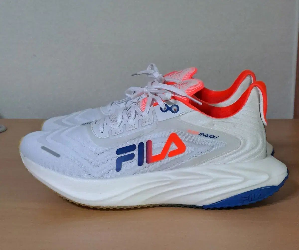 FILA フィラ 275 フロート マキシ ランニングシューズ
