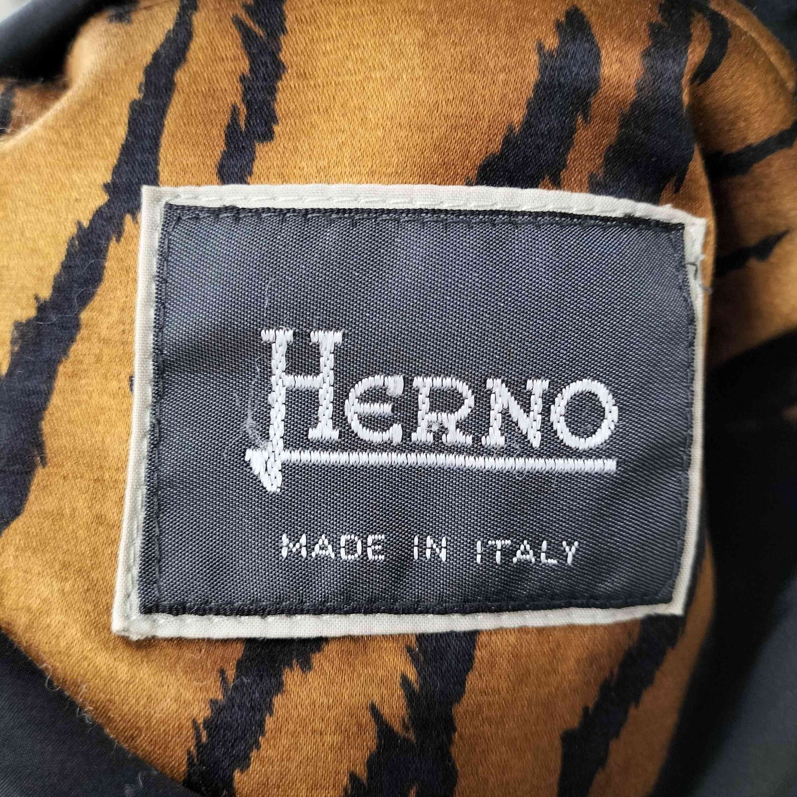 ヘルノ Herno イタリア製 裏地タイガー シルクロングコート