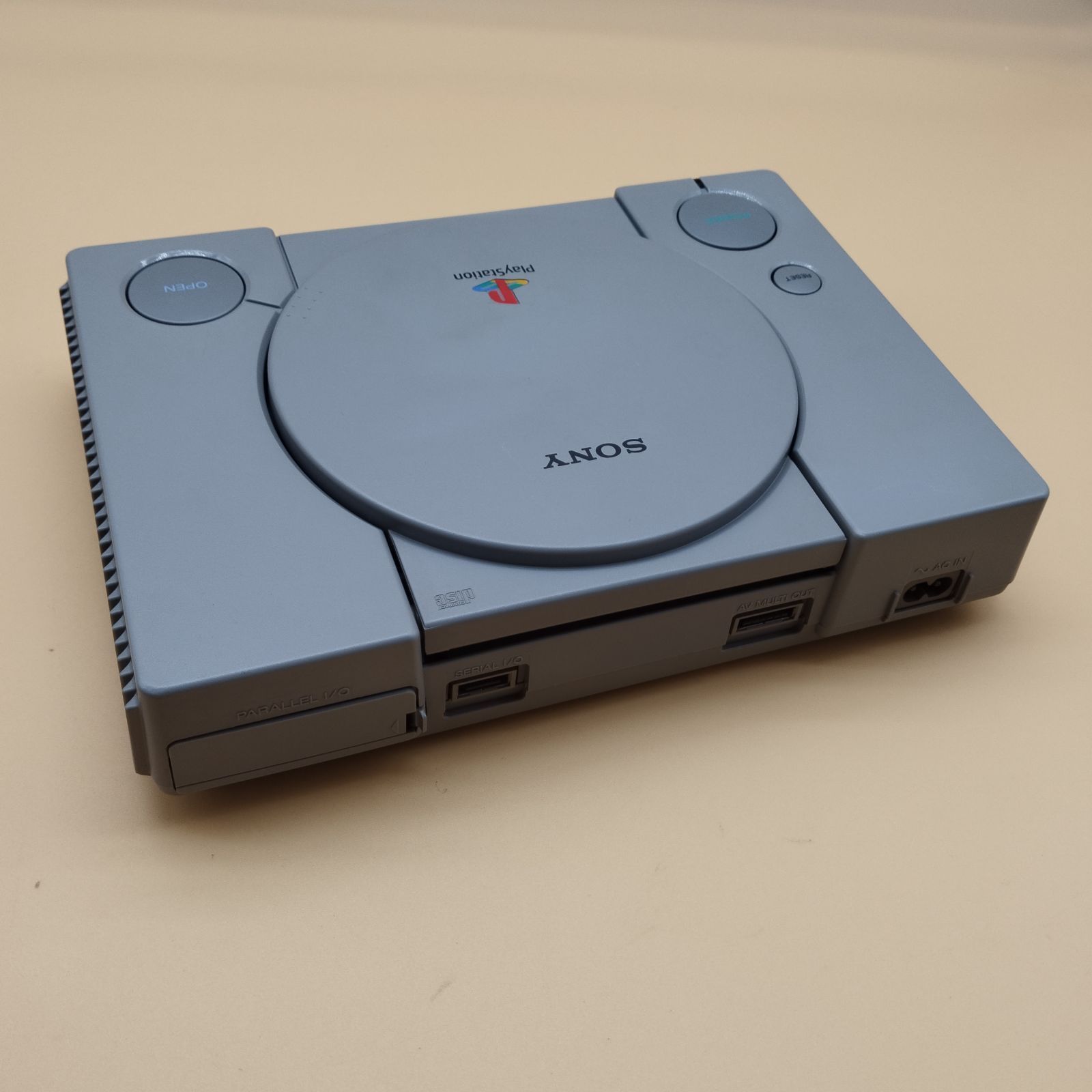初代 PlayStation　プレイステーション PS1 プレステ1 初代PSが小さくなって復刻「プレイステーション クラシック