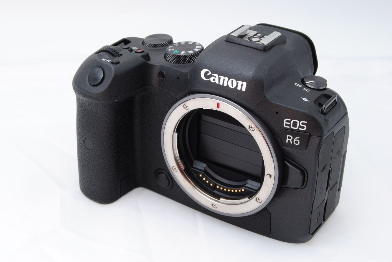 1000ショット以下！新品級 ☆ Canon EOS R6 RF24-105 IS STM レンズ