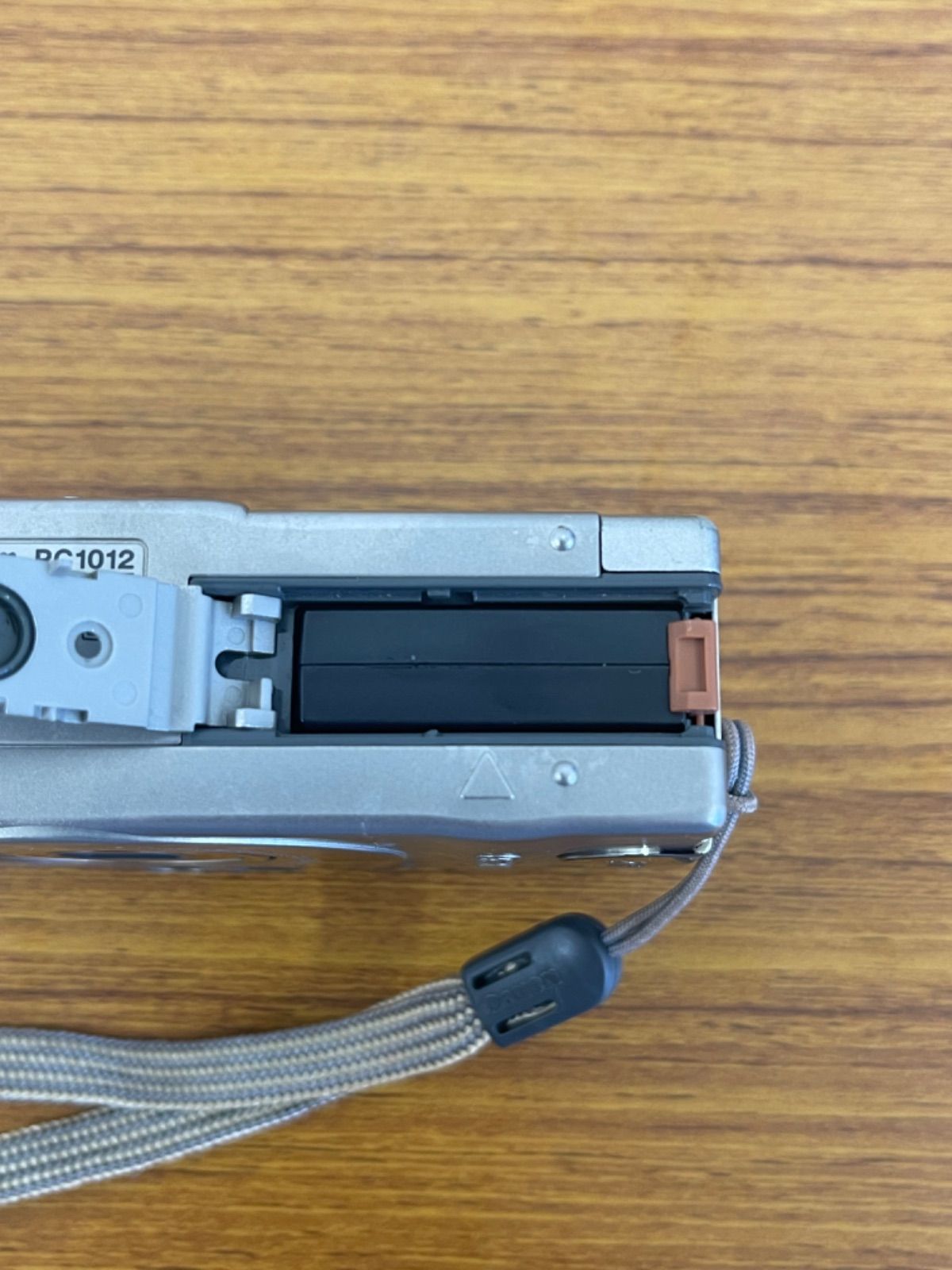 Canon IXY 200Fシルバー コンパクトデジタルカメラ ジャンク F【ジャンク品】Canon IXY DIGITAL 200 コンパクトデジタル
