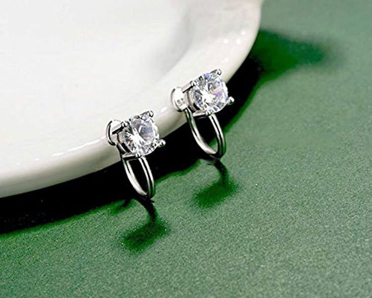 ダイヤモンドCz 0.75ct シルバー イヤリング ノンホール ピアス - メルカリ