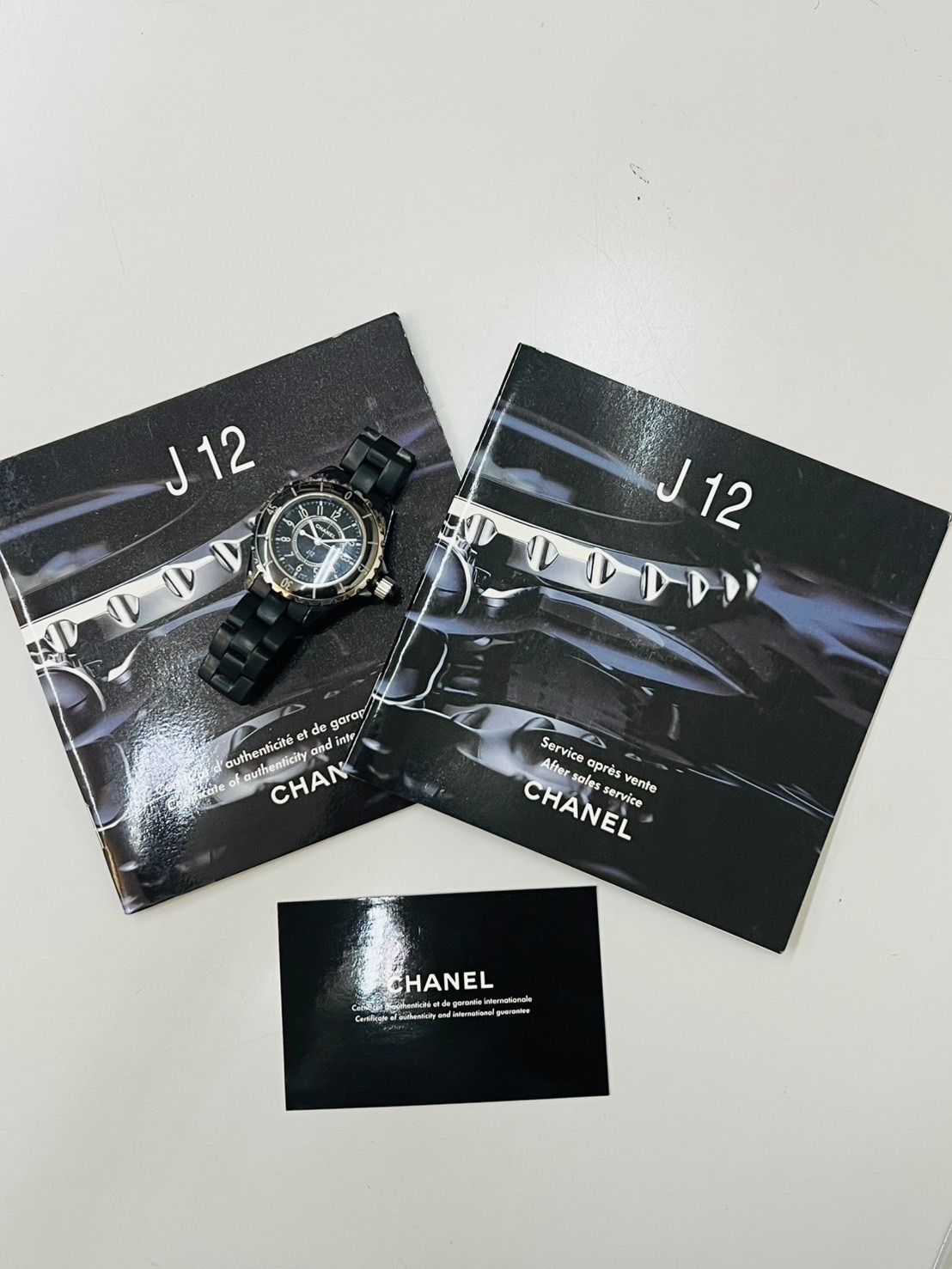 【正規保証書付】CHANEL シャネル J12 黒ラバー H0681 レディース 正規保証書付】CHANEL シャネル J12 黒ラバー H0681 レディース