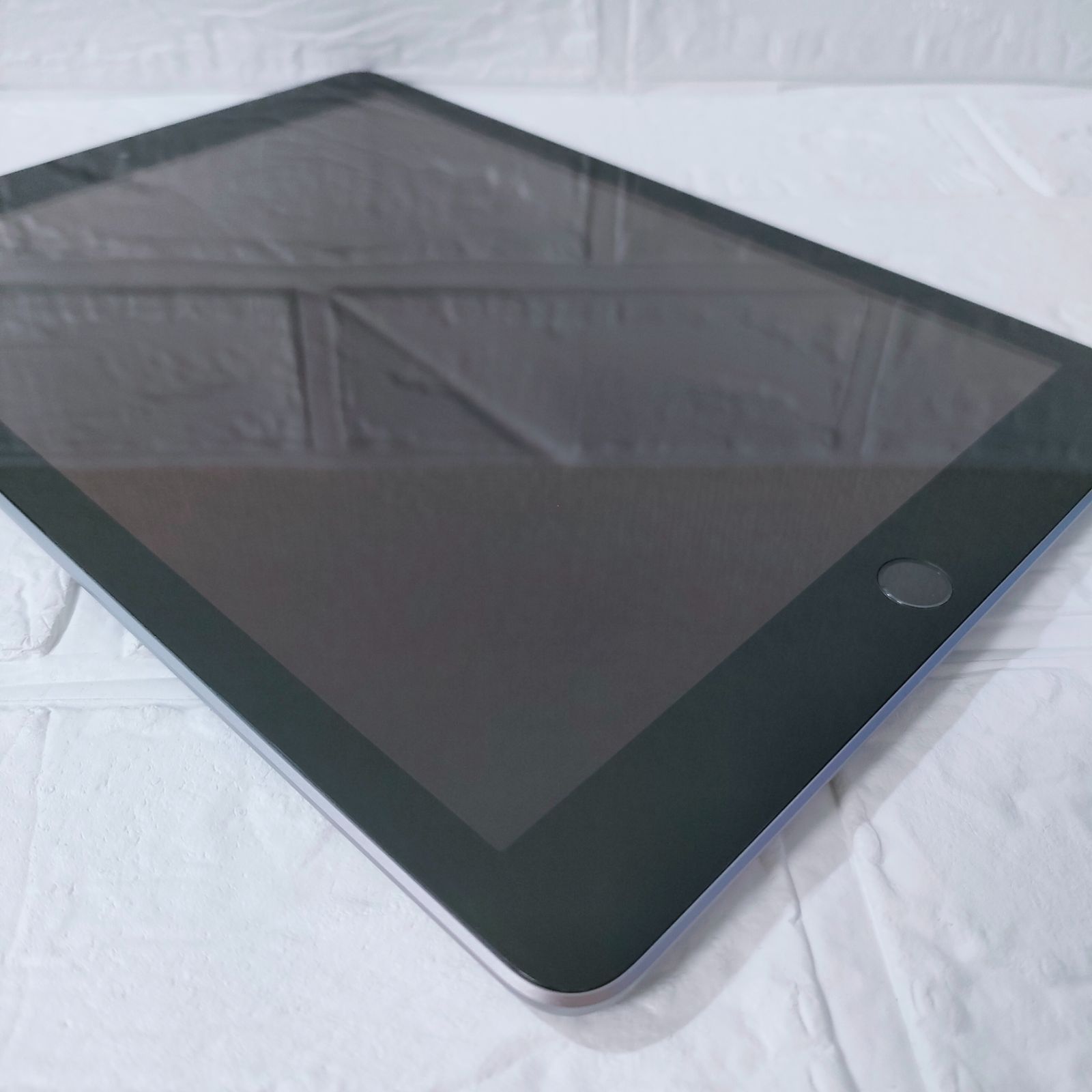 良品 iPad 第6世代 128GB wifiモデル 管理番号：305