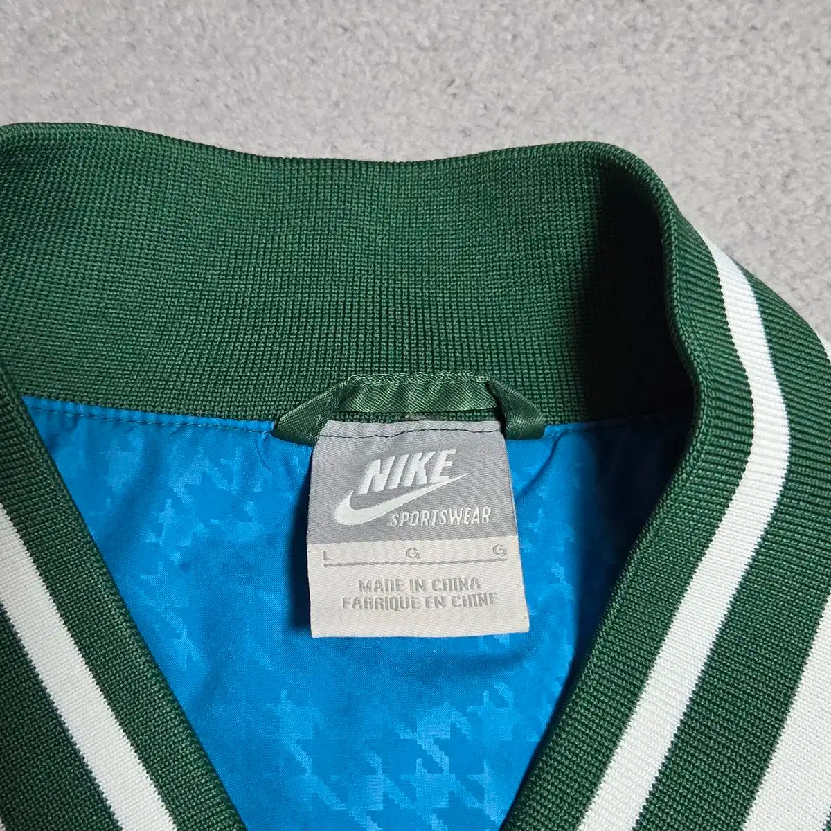 100 NIKE NSW スタジアム サテン 光沢 野球スタジャン ジャケット デストロイヤーL