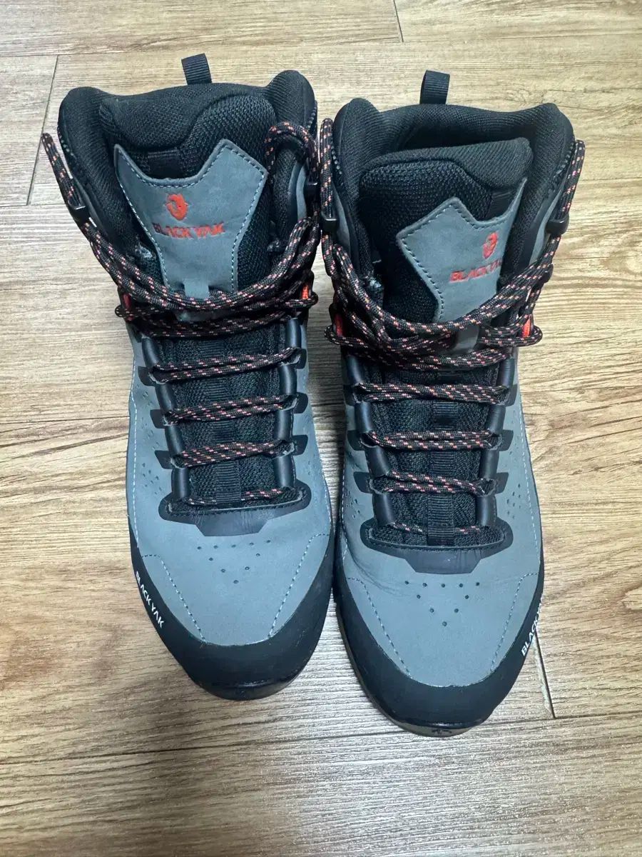 285 BLACK YAK ブラックヤク クエスト GTX 登山靴