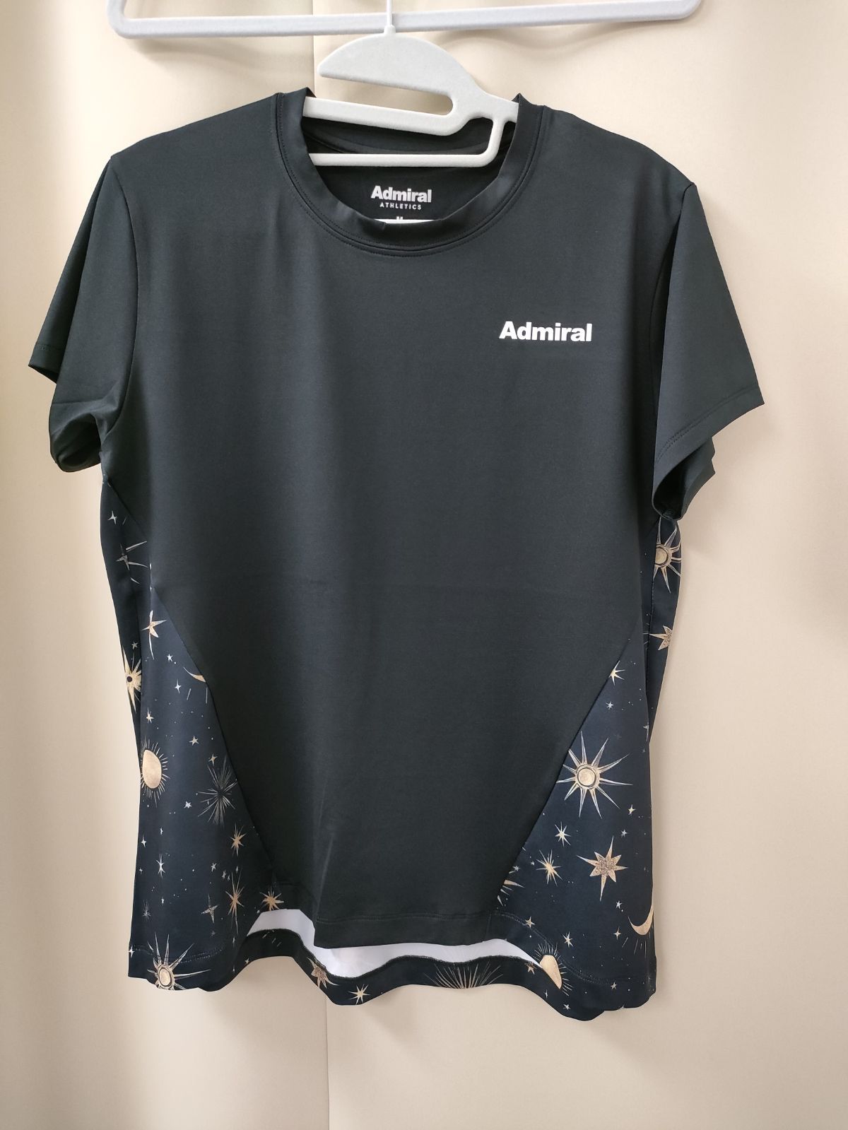 ️アドミラル2025秋冬最 ️バックタックフ グラフィックTEE ATLA534 ブラック