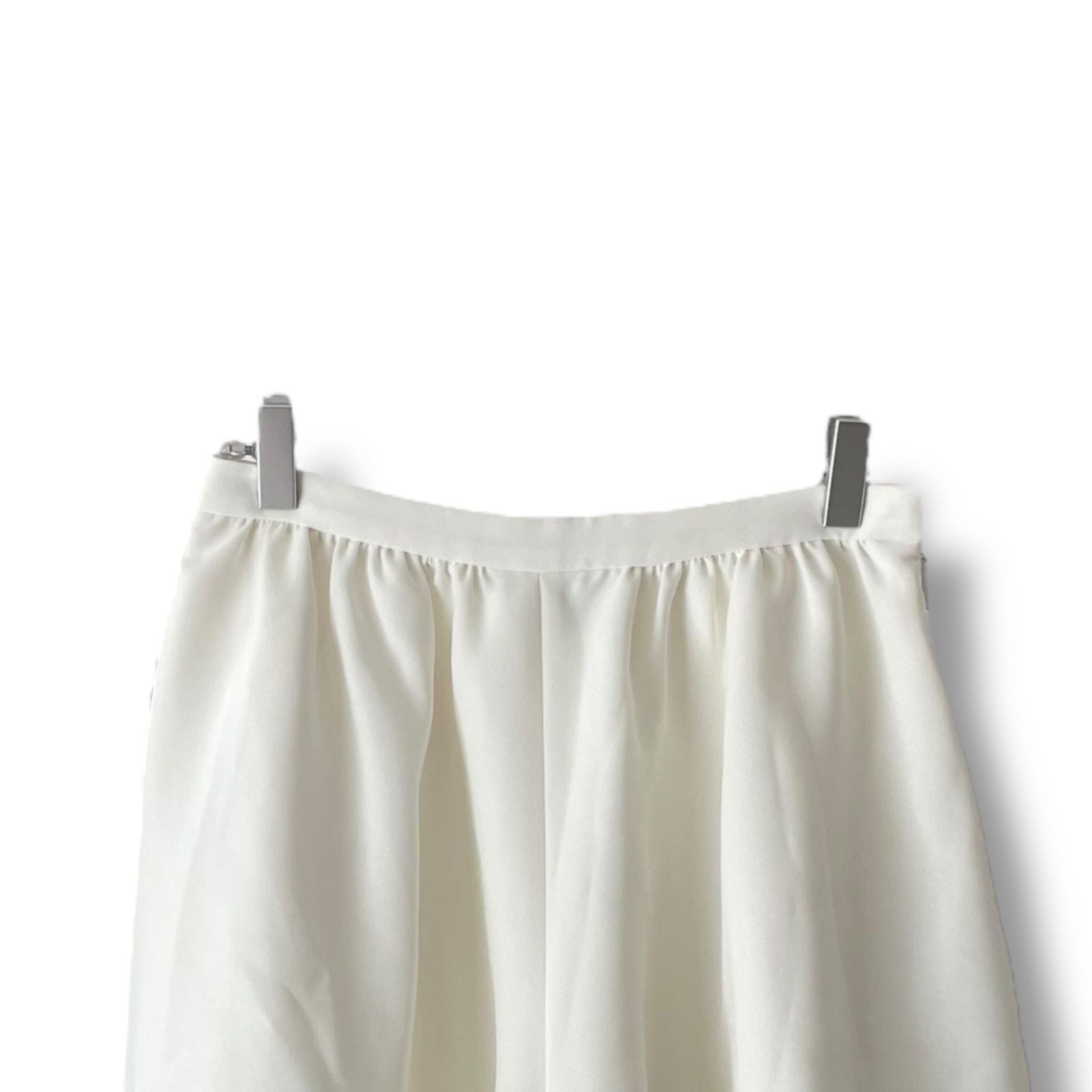Rene ルネ　ホワイト フレアスカート Rene ルネ レディースフレアスカート シンプル キュプラ 無地 白
