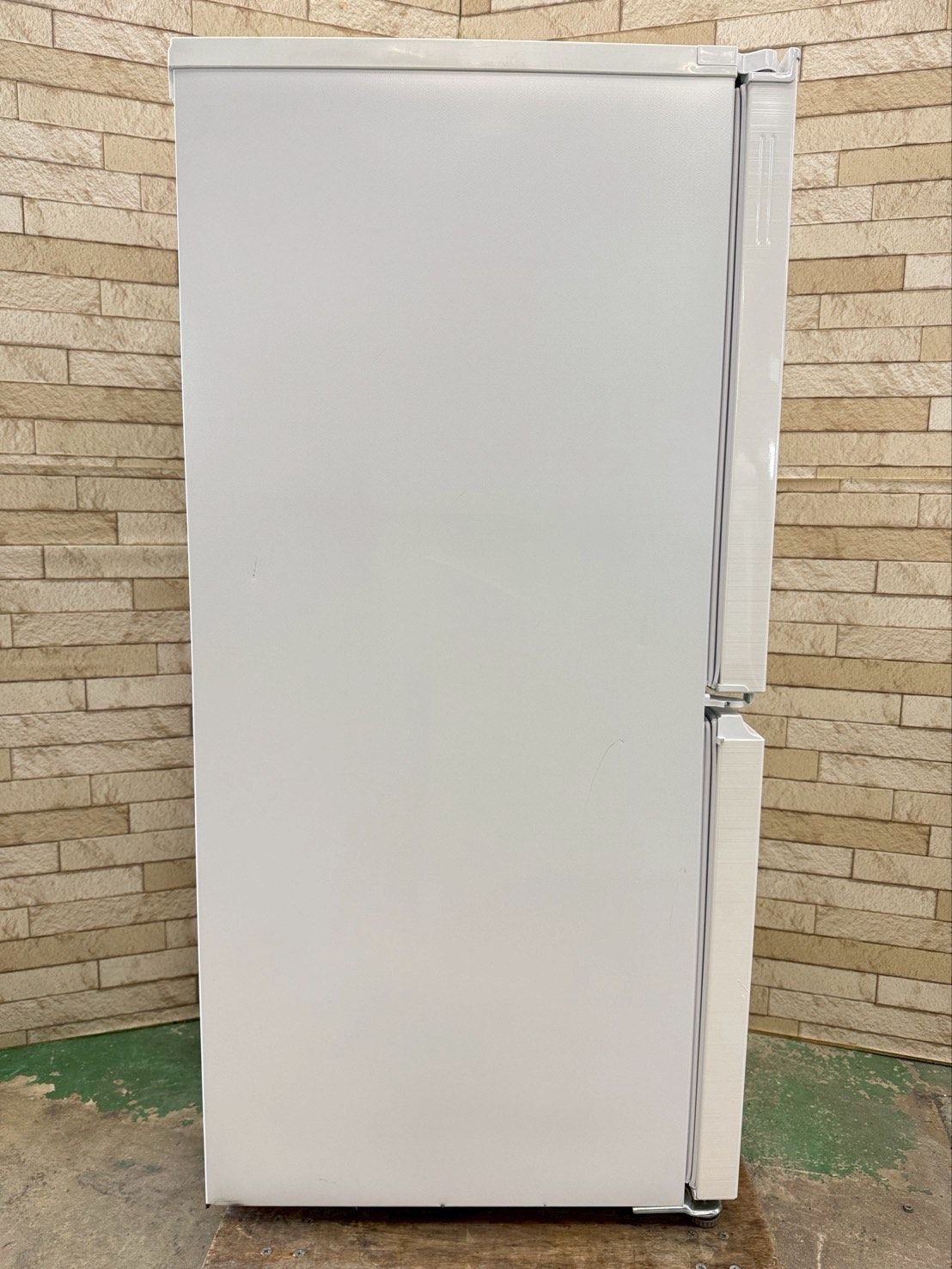 大阪送料無料☆3か月保障付き☆冷蔵庫☆シャープ☆2ドア☆2021年☆SJ