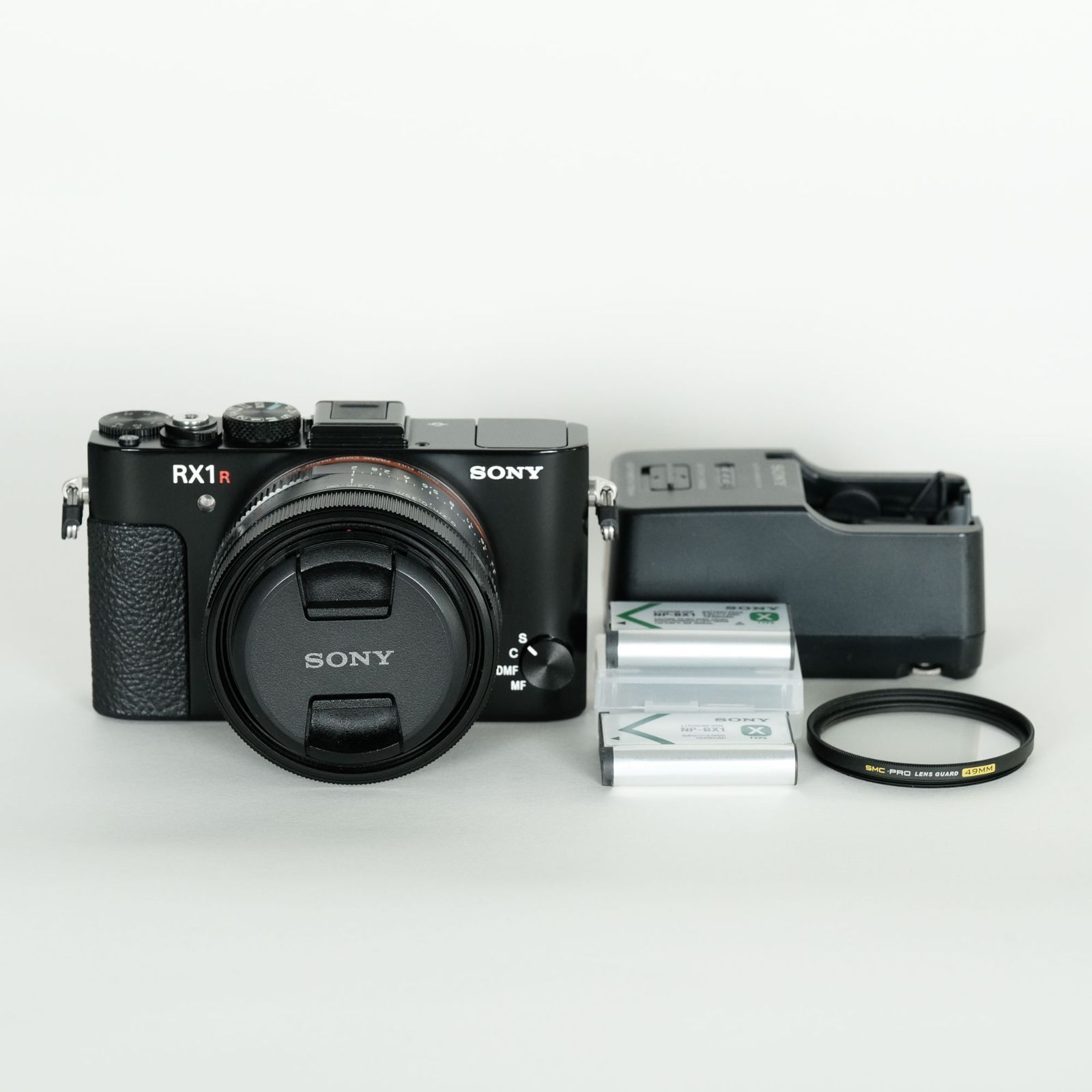 (SONY) Cyber-Shot DSC-RX10M3 バッテリー2個！！ Sony Cyber-Shot RX10 III Digital Camera – Black (DSC-RX10M3